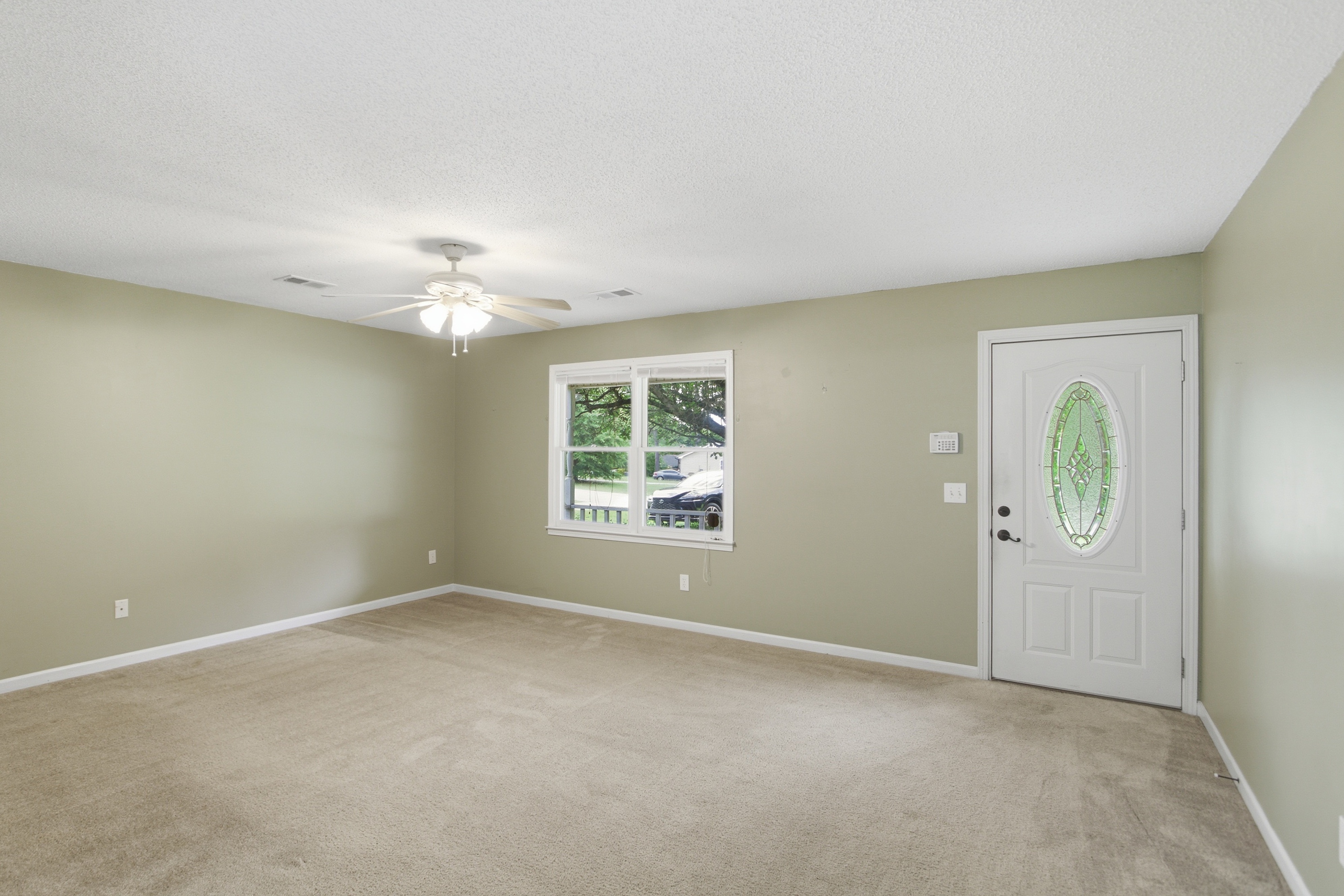 Photo 3 of 43 of 52 Echota Rd NE, Cartersville, GA