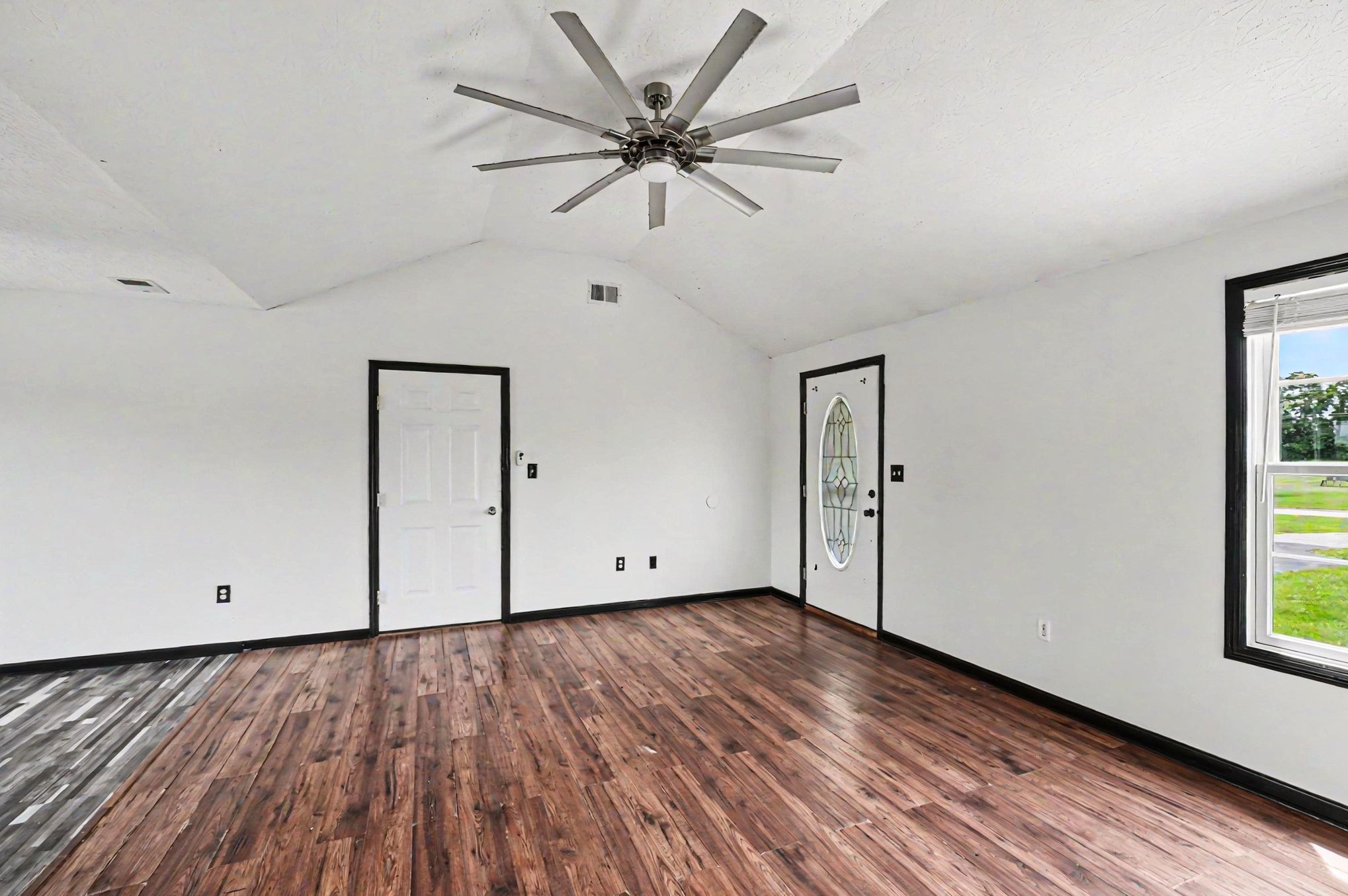Photo 6 of 16 of 263 Creekwood Dr, Berea, KY
