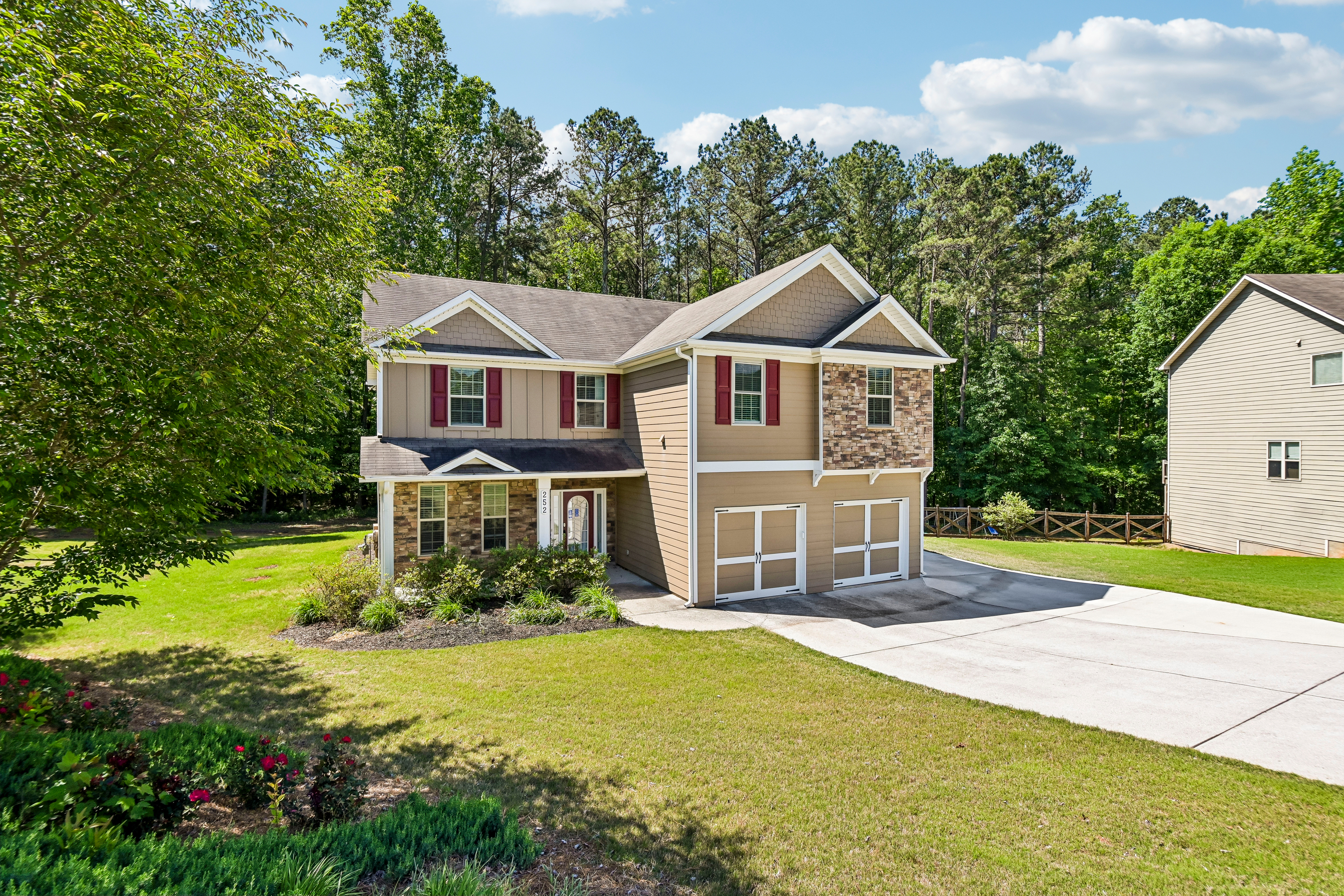 Photo 28 of 53 of 252 Stone Lake Dr, Dallas, GA
