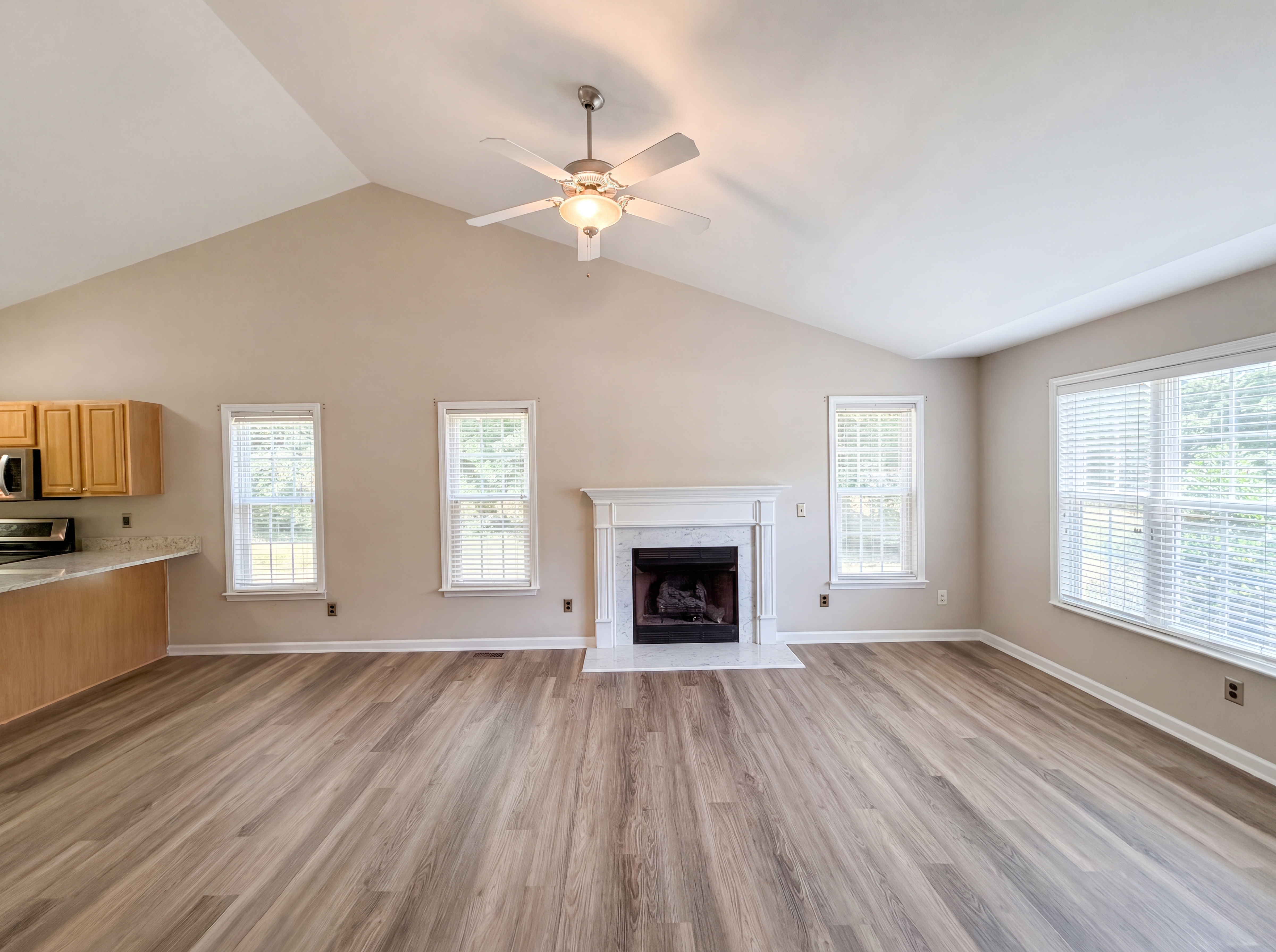 Photo 3 of 14 of 2137 Sterling Creek Ln, Franklinton, NC