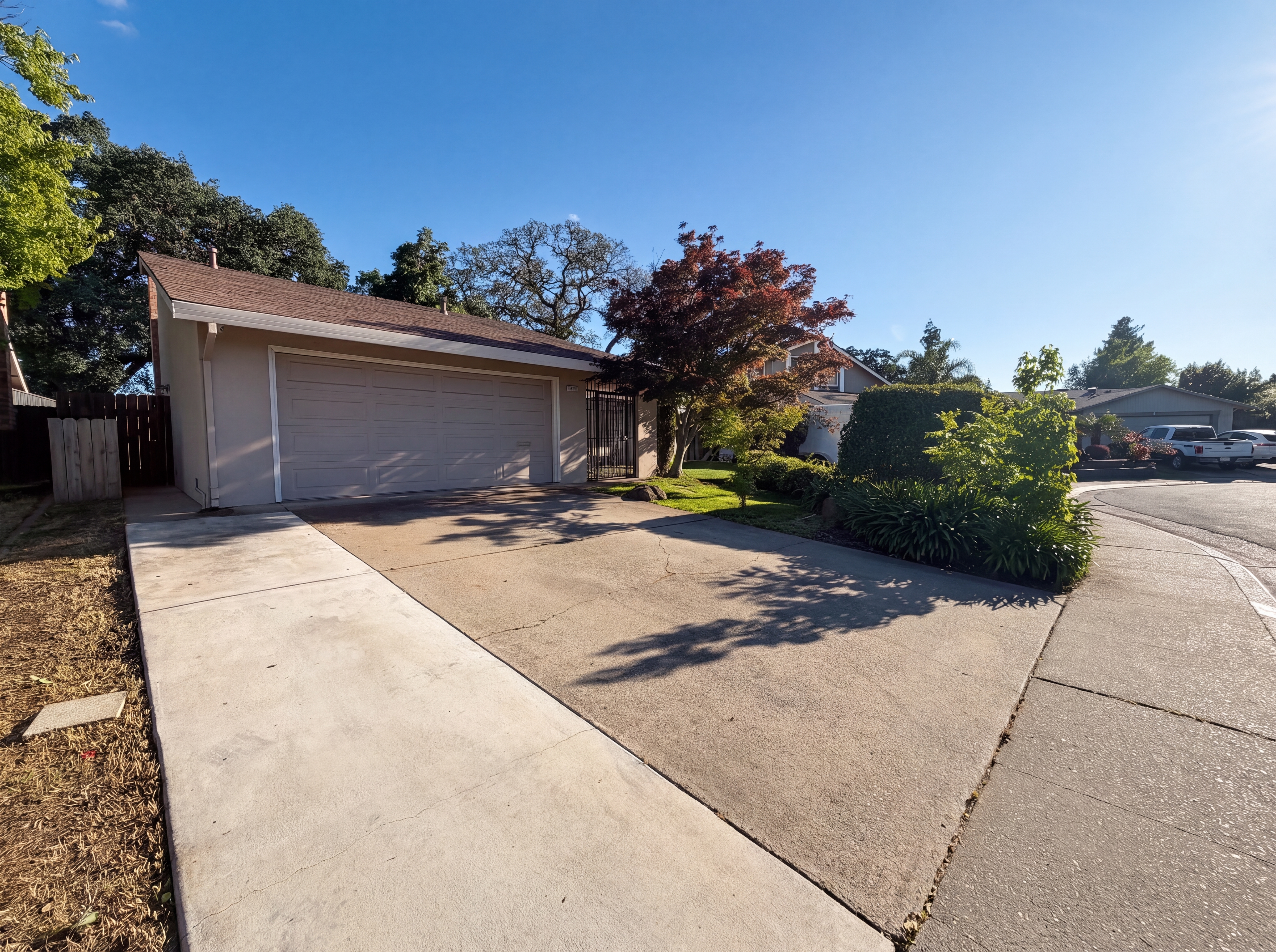 Photo 18 of 24 of 9648 Elmira Cir, Sacramento, CA
