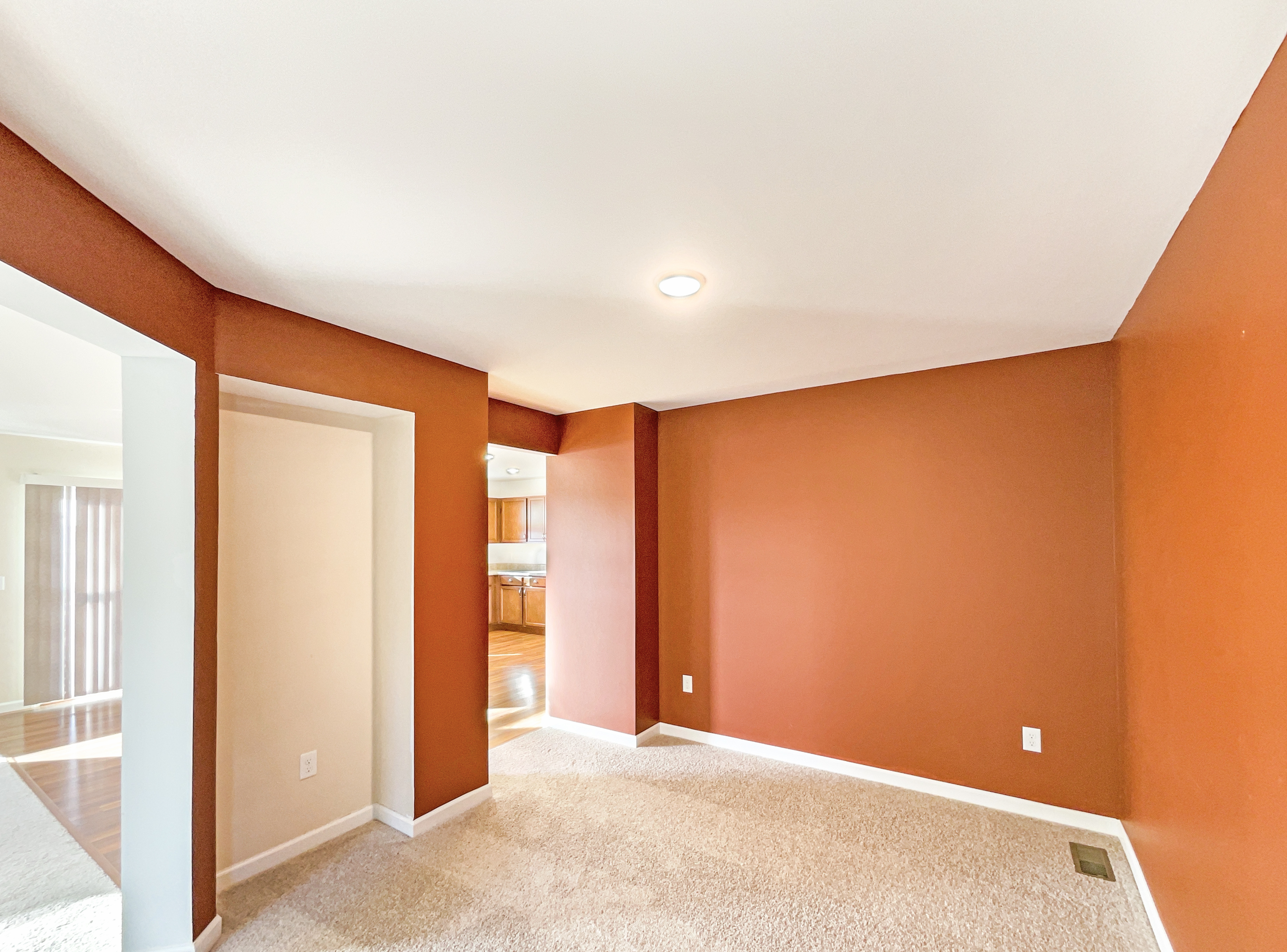 Photo 9 of 23 of 1561 Misty River Dr, Saint Paul, MO