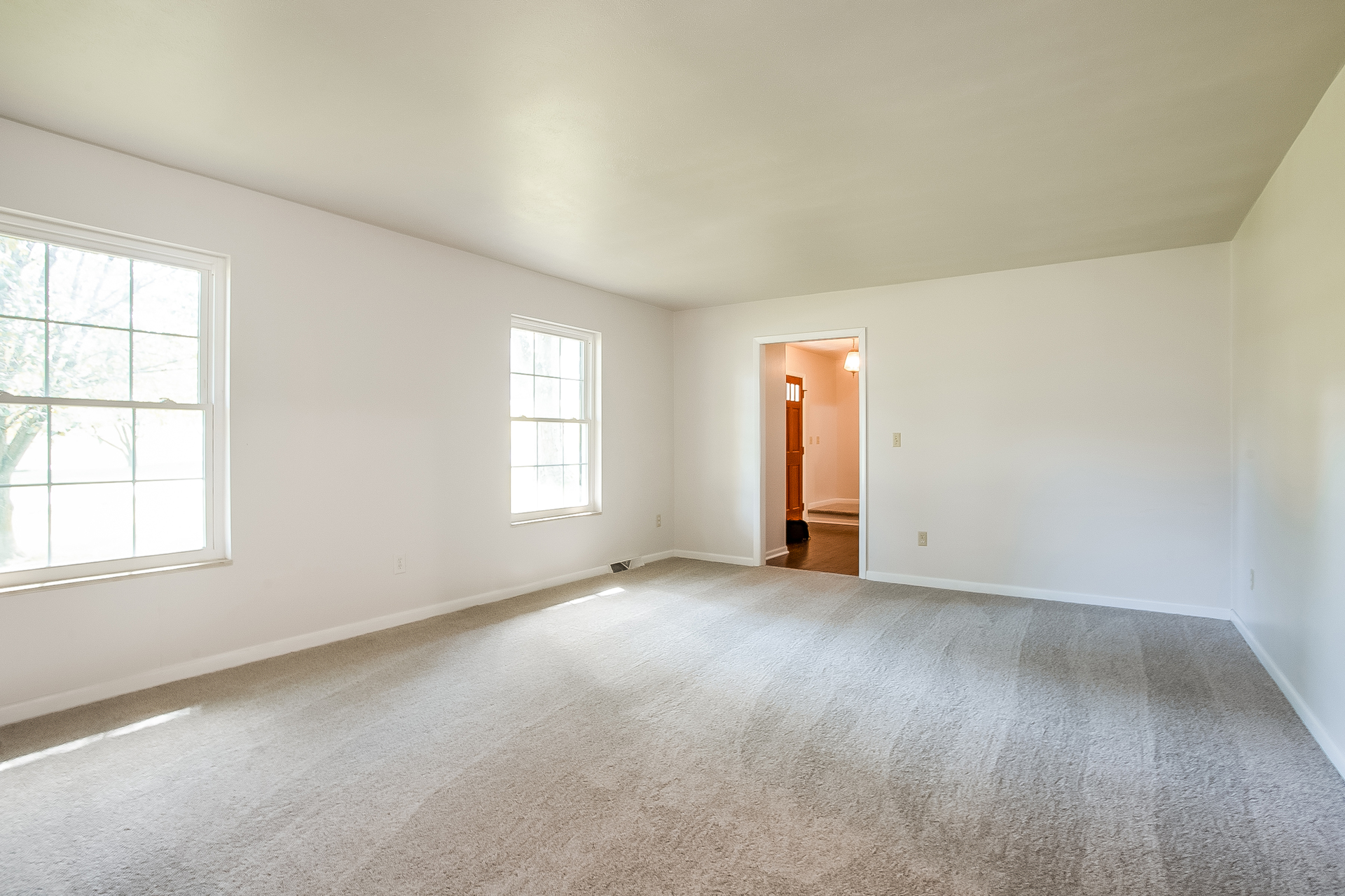 Photo 10 of 22 of 214 Meadow Ln, La Follette, TN