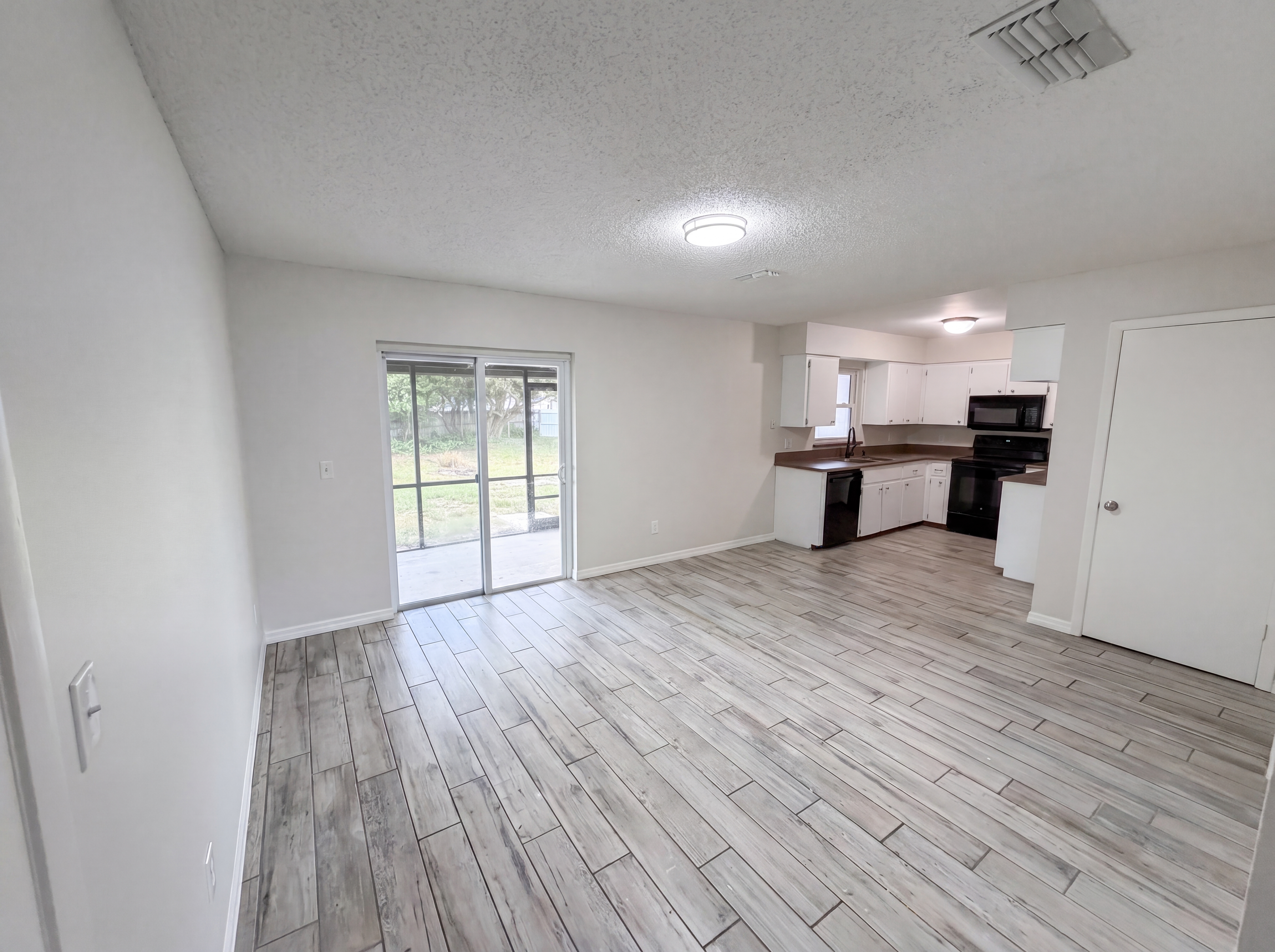 Photo 8 of 26 of 2922 Xavier Ct, Orlando, FL
