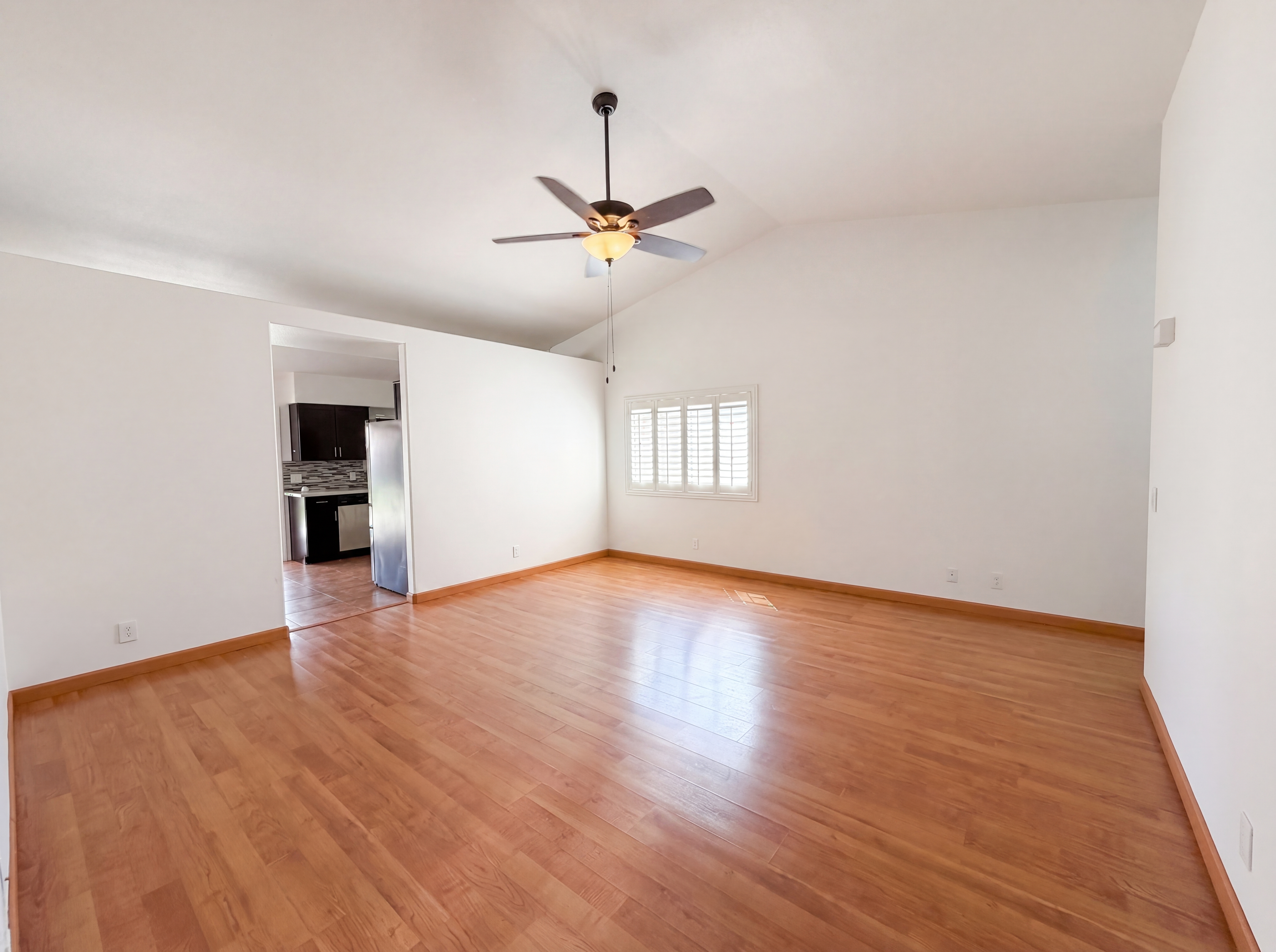 Photo 12 of 27 of 6305 W Washburn Rd, Las Vegas, NV