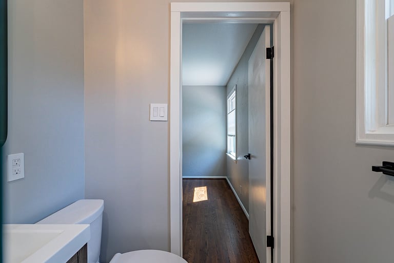 Photo 23 of 29 - 10183 Baronne Cir, Dallas, TX 75218