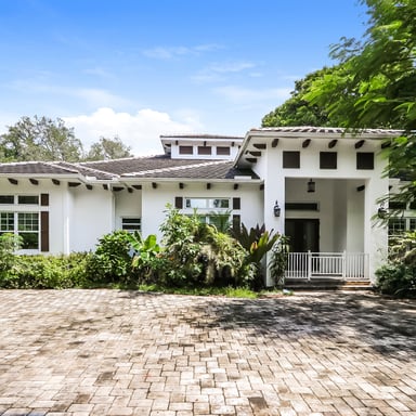 Property photo 1 of 5 Summer Ln