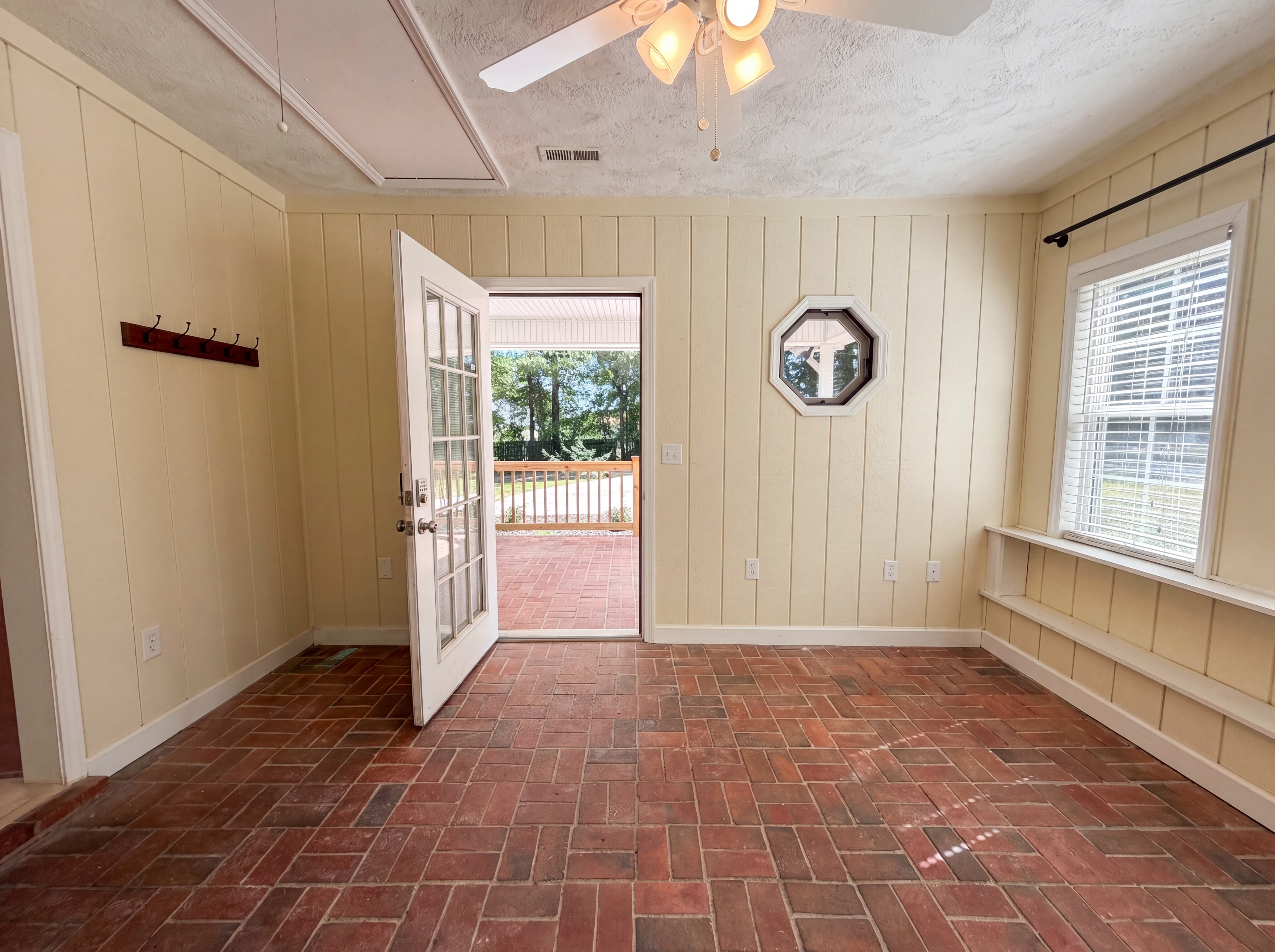 Photo 9 of 16 of 2815 Midpines Dr, Winston Salem, NC