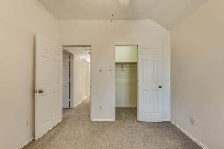 Photo 24 of 27 - 1332 Dallshan Dr, Carrollton, TX 75007