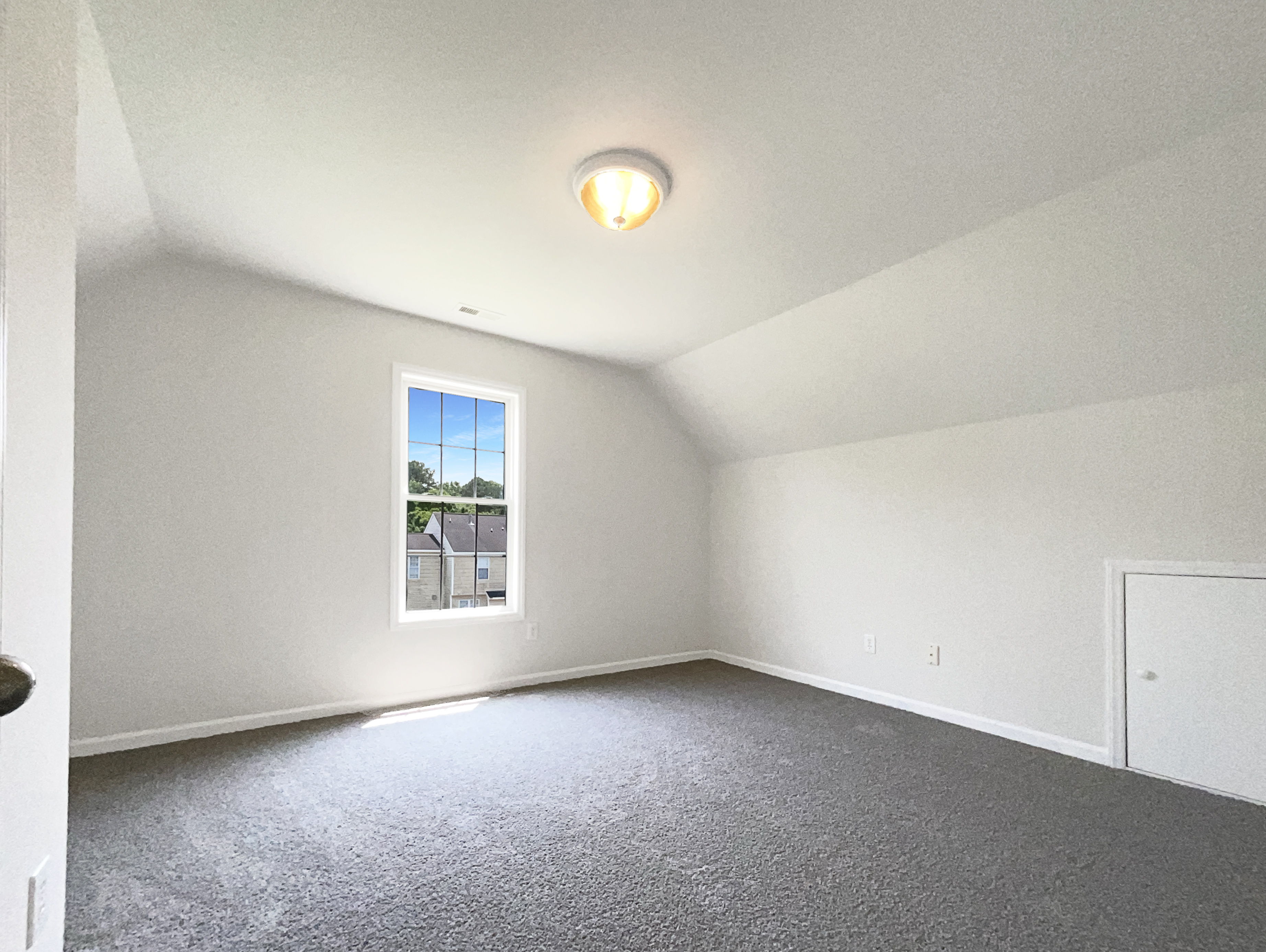 Photo 16 of 19 of 4025 Scofield Dr, Raleigh, NC