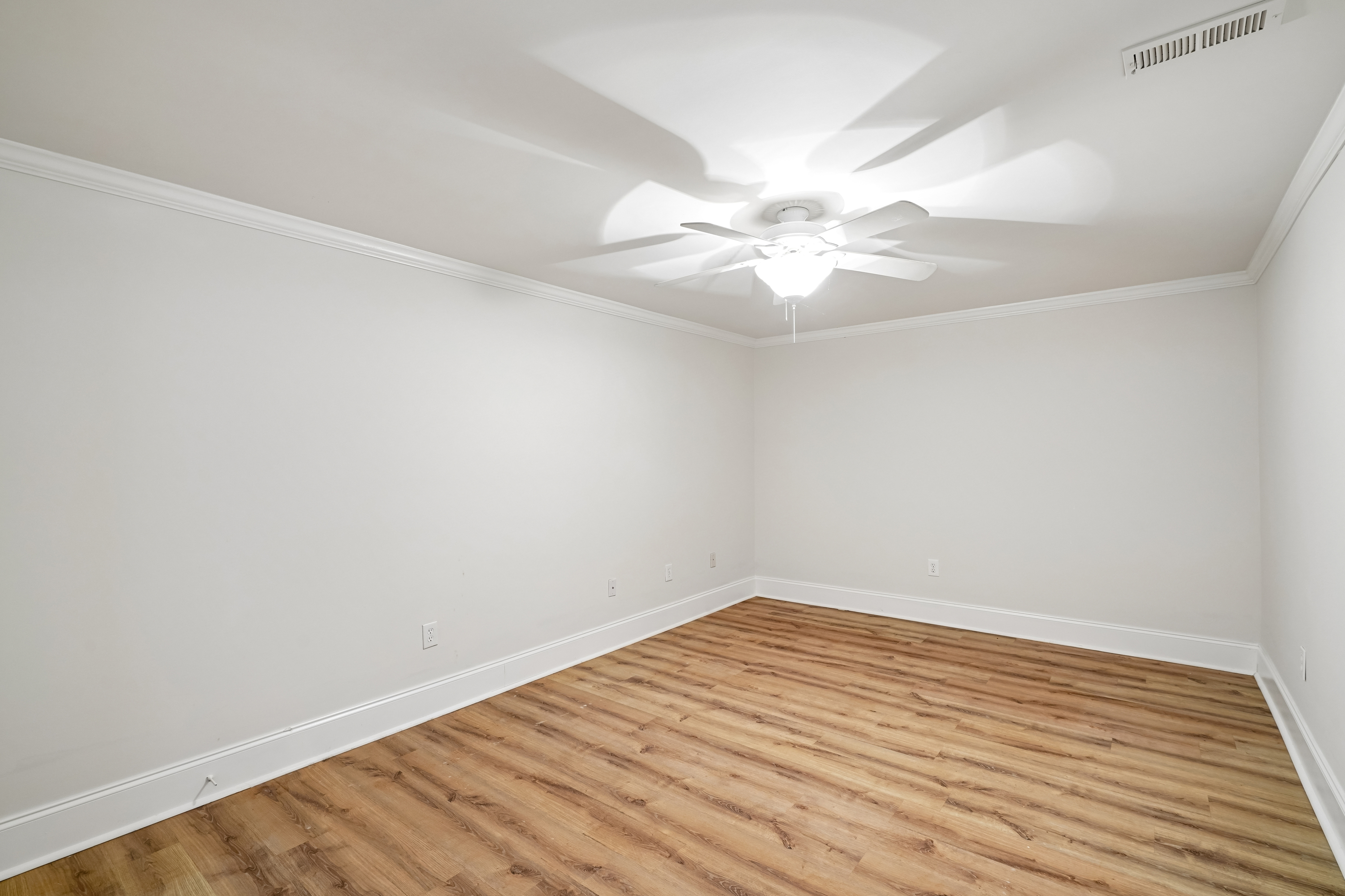 Photo 4 of 60 of 7880 Gable Dr, Douglasville, GA