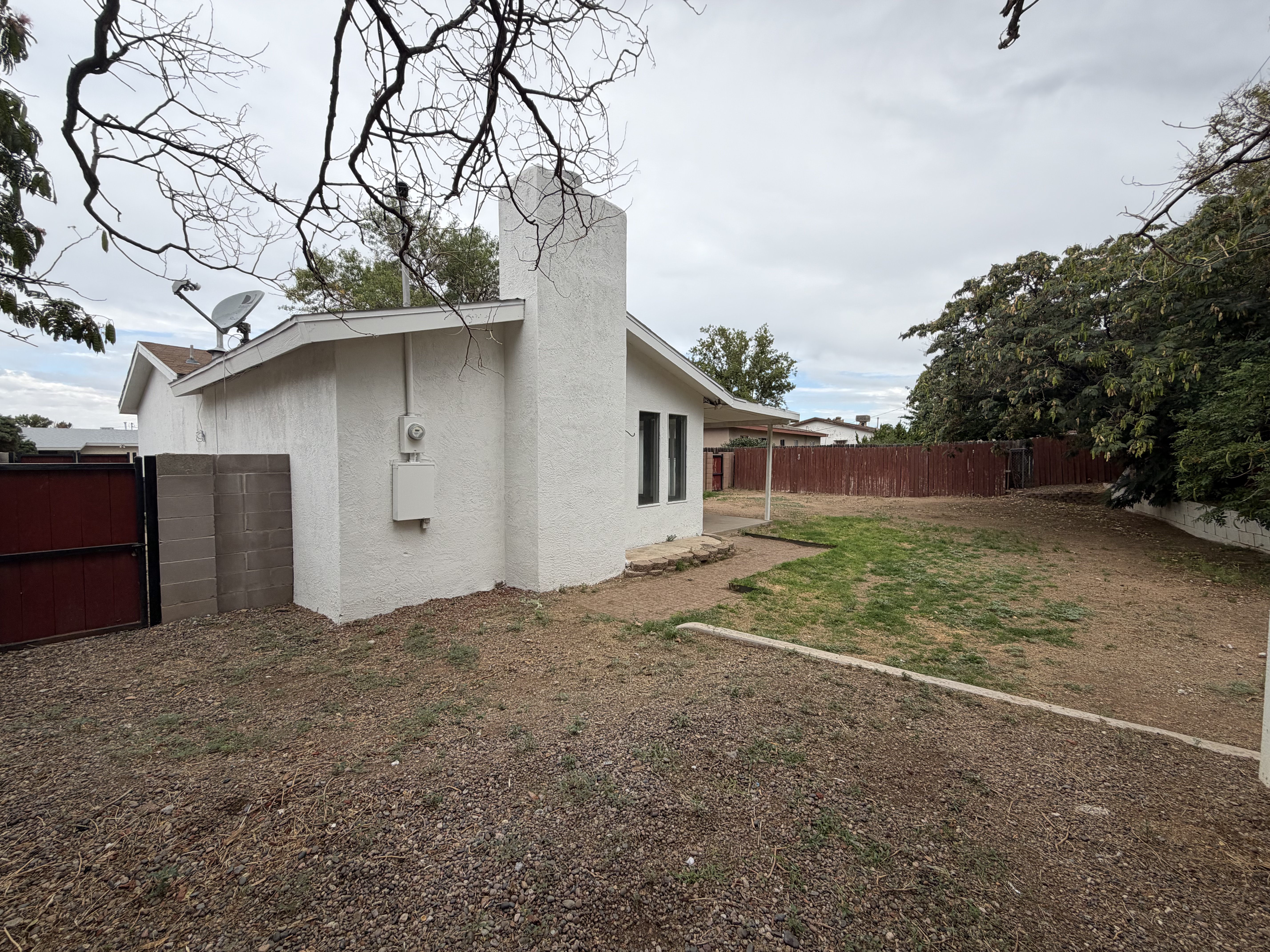 Photo 18 of 20 of 604 Maxine St NE, Albuquerque, NM