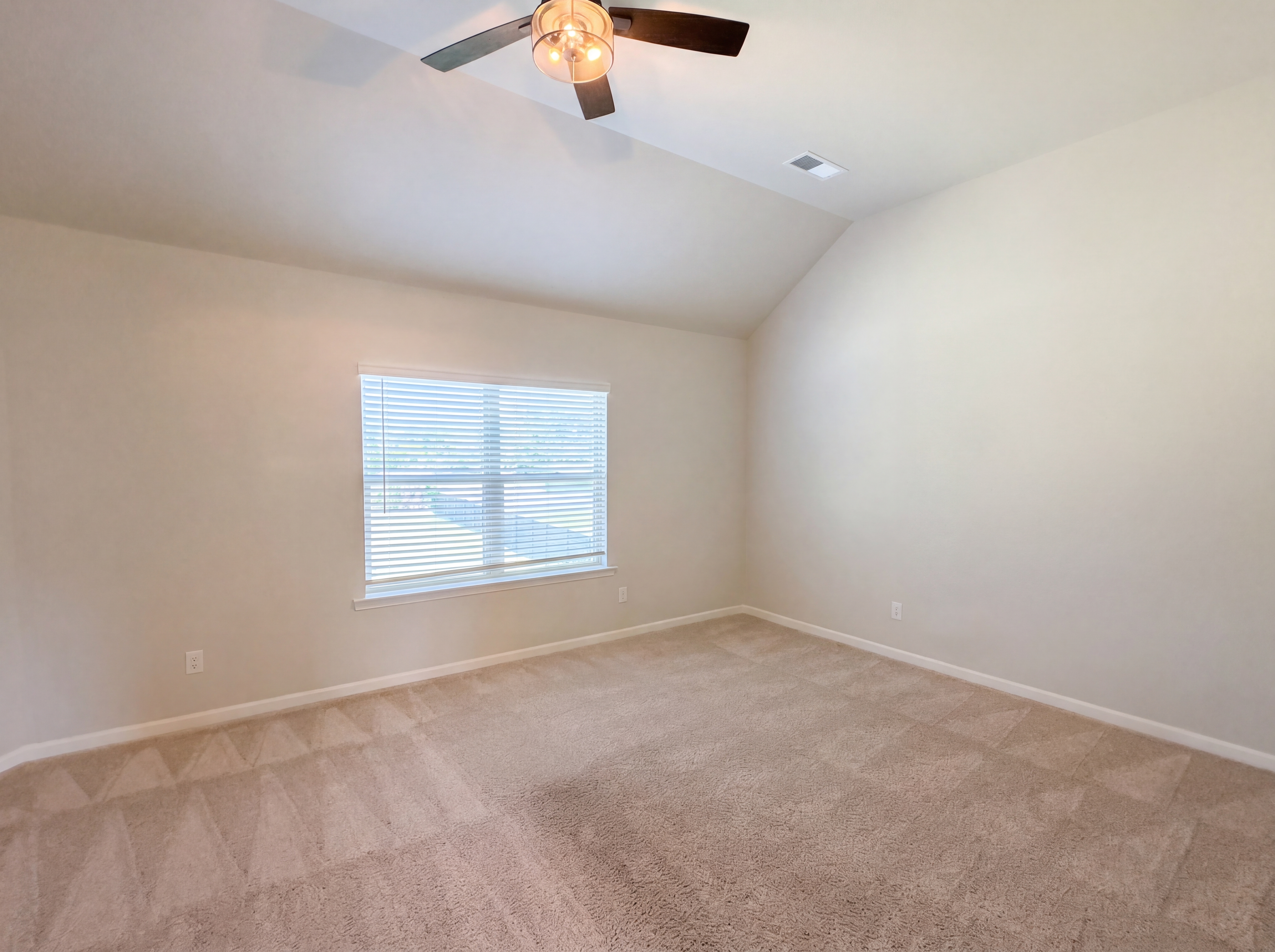 Photo 4 of 47 of 2144 Airline Rd, McDonough, GA