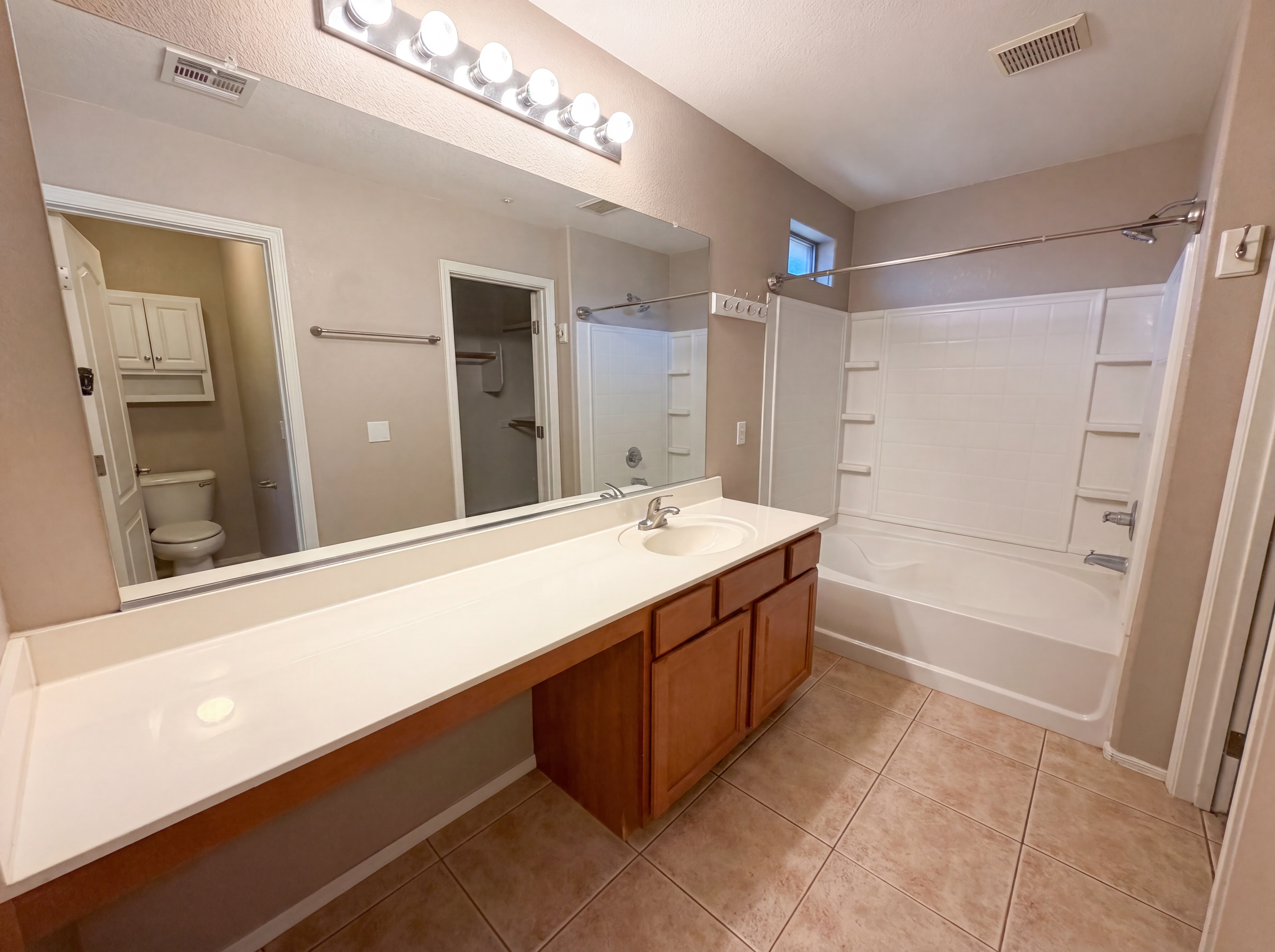 Photo 8 of 31 of 1565 E Hopkins Rd, Gilbert, AZ