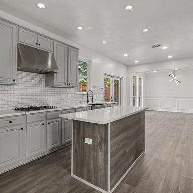 Property photo 2 of 2406 Manchester Dr