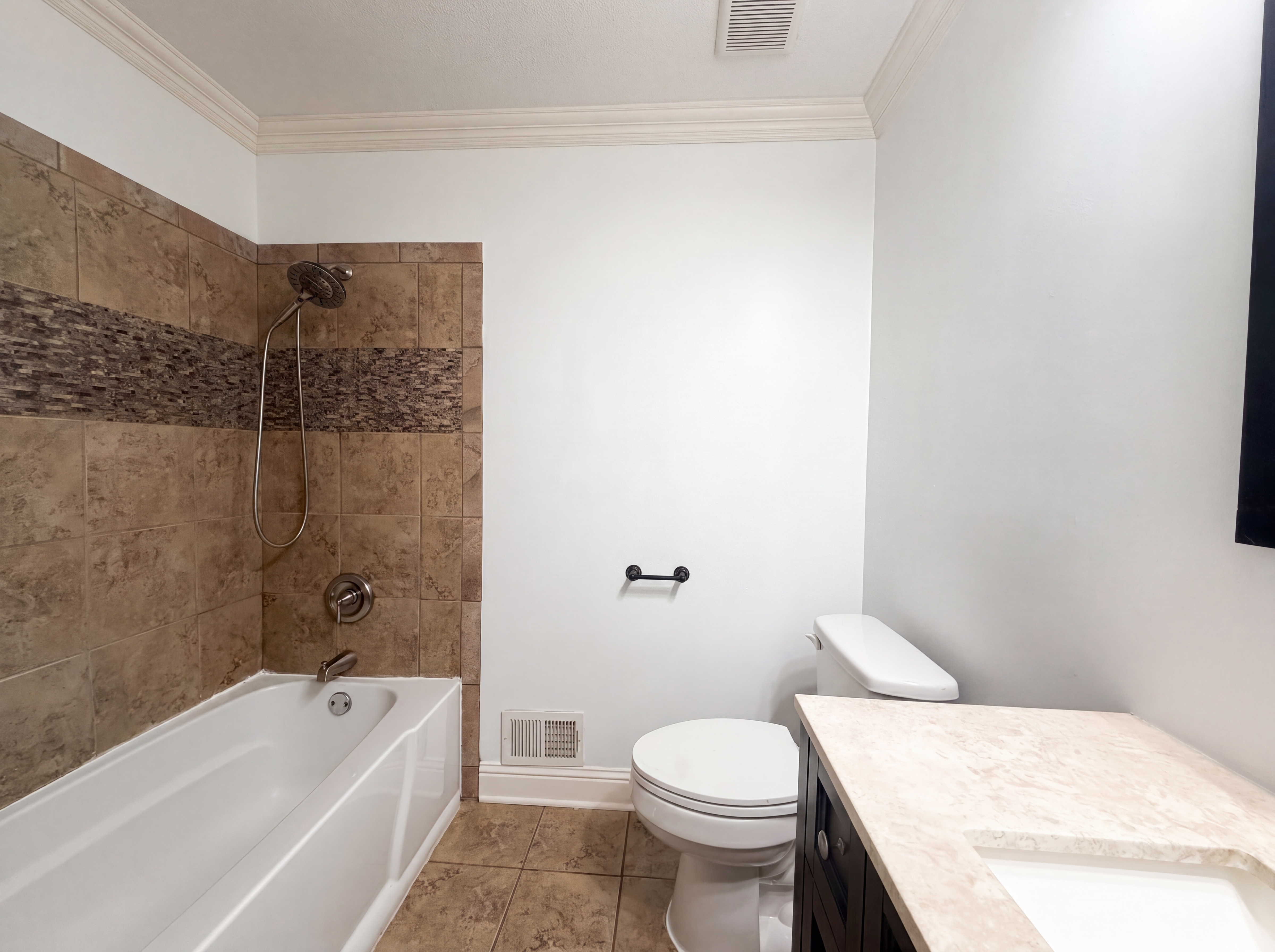 Photo 11 of 18 of 9716 Hardesty Ave, Kansas City, MO