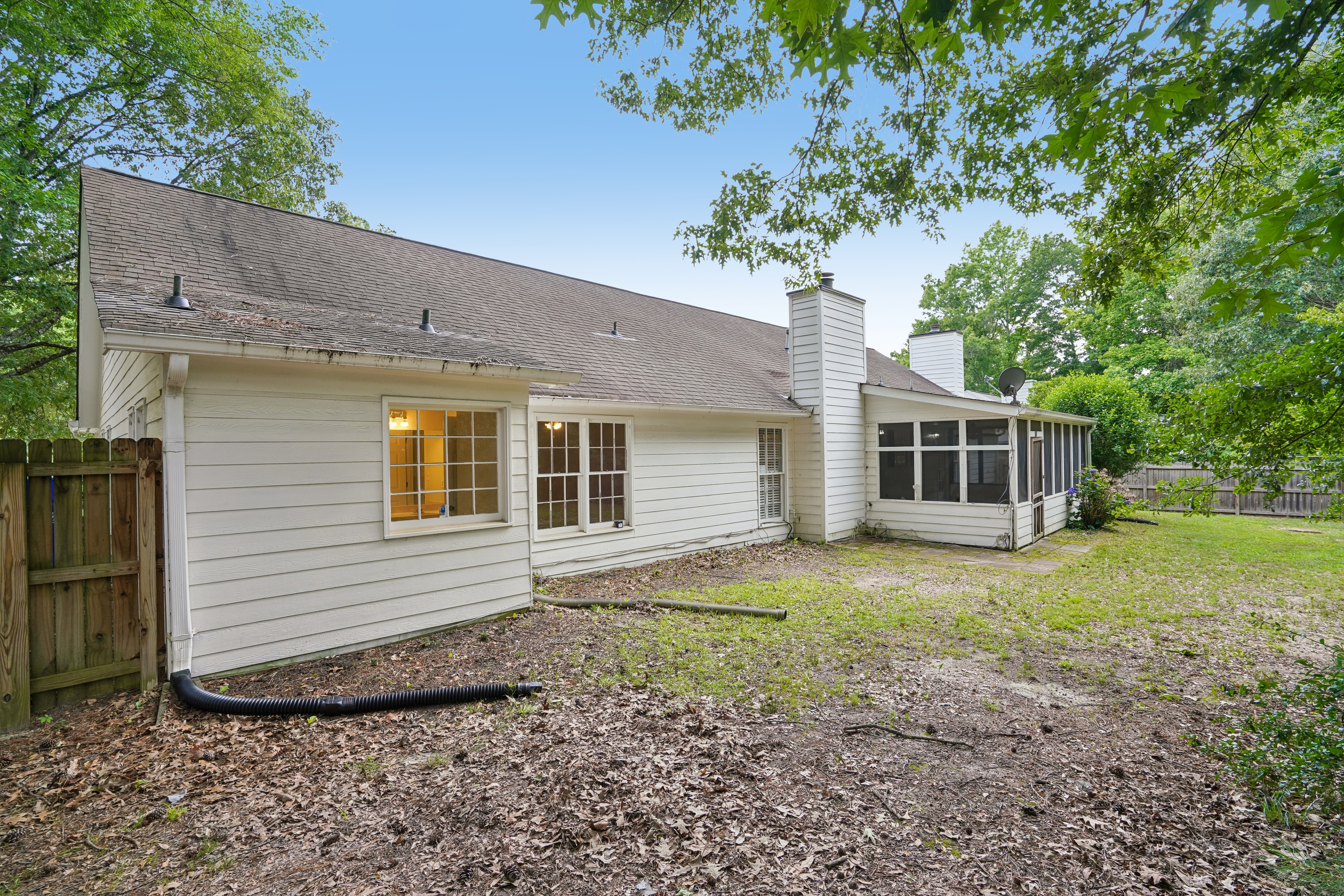 Photo 5 of 34 of 1254 Wynford Colony SW, Marietta, GA