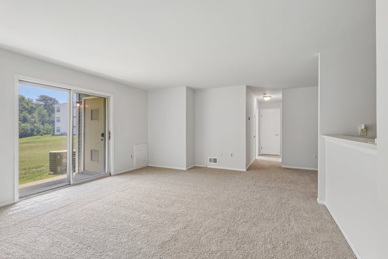 Property photo 3 of 11 Crop Ct