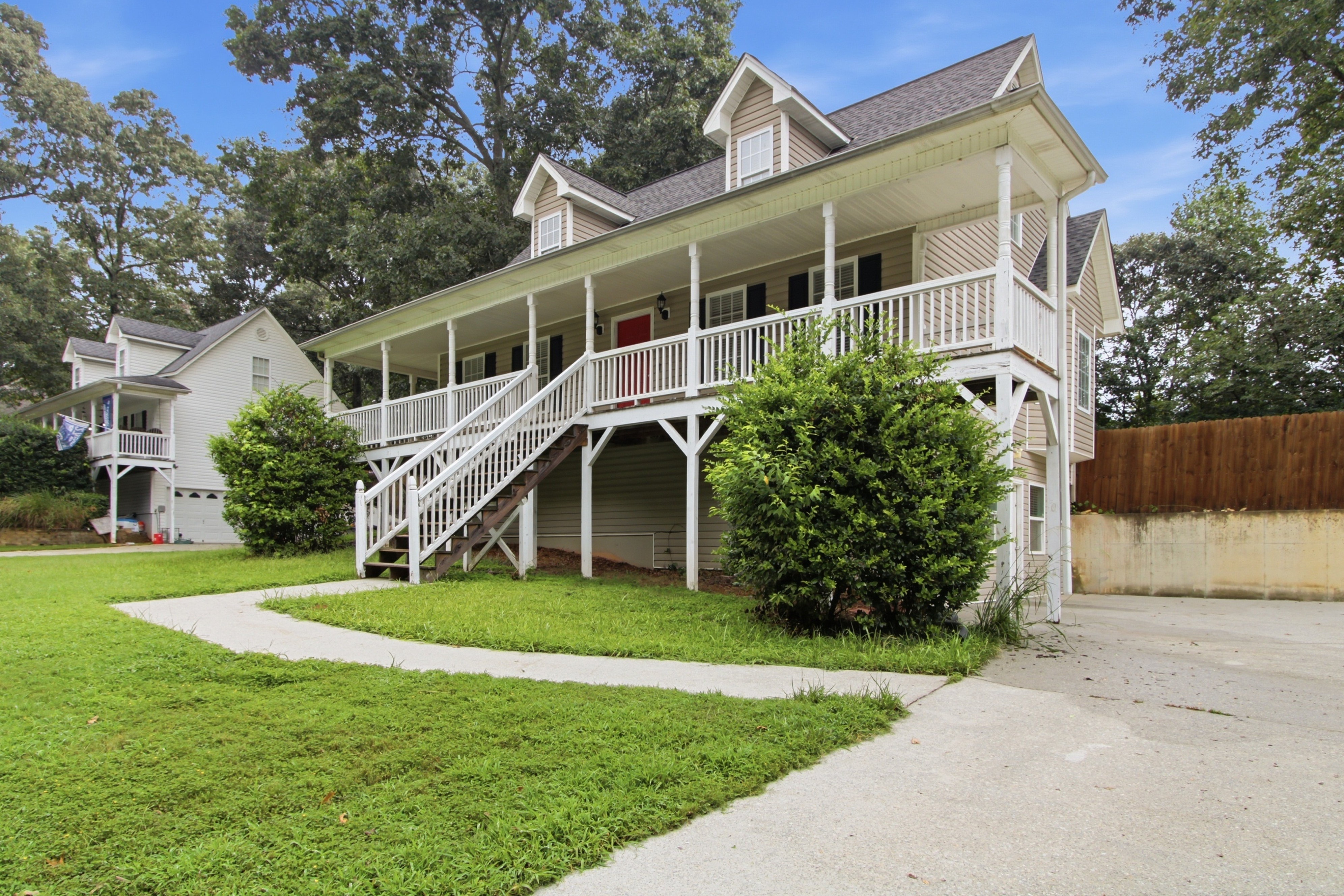 Photo 4 of 34 of 221 Glen Ridge Dr, Villa Rica, GA