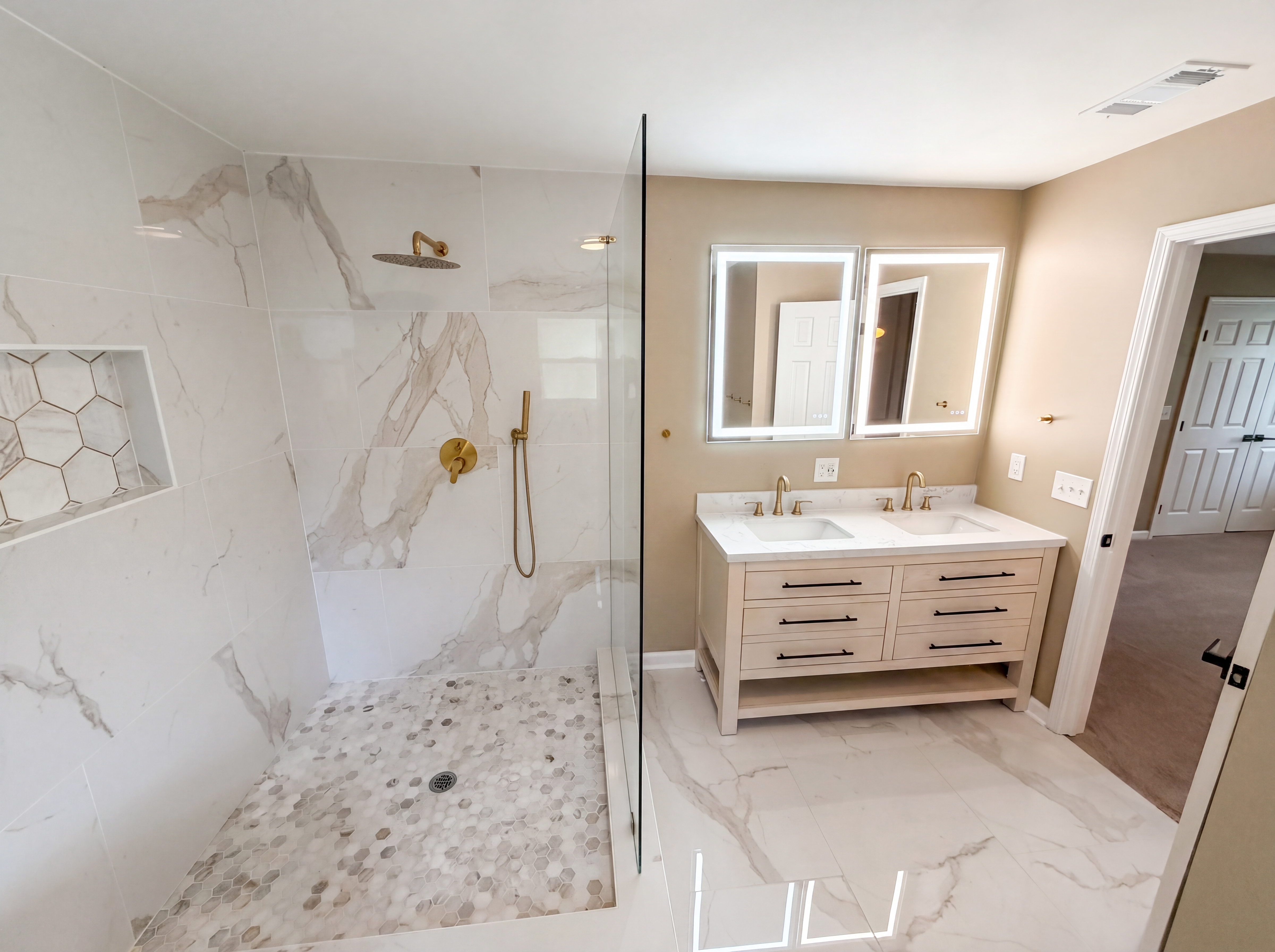 Photo 20 of 38 of 1772 Huntingford Dr, Marietta, GA