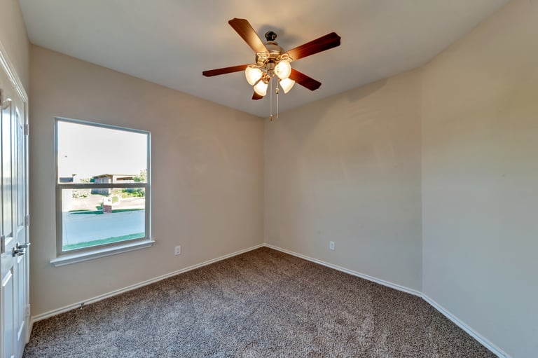 Photo 23 of 27 - 11121 Hawks Landing Rd, Haslet, TX 76052