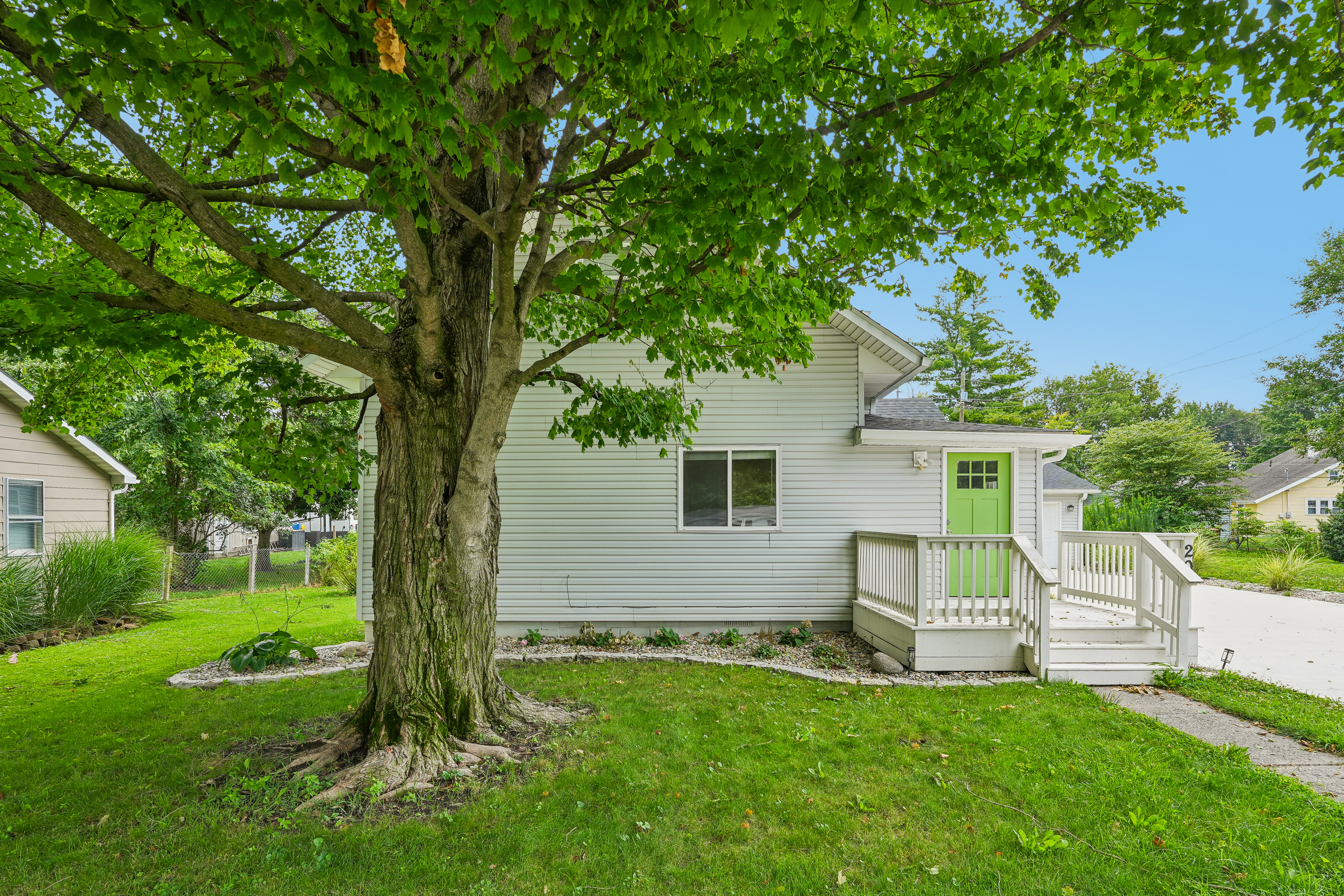 Photo 8 of 51 of 205 N Washington St, Arcadia, IN