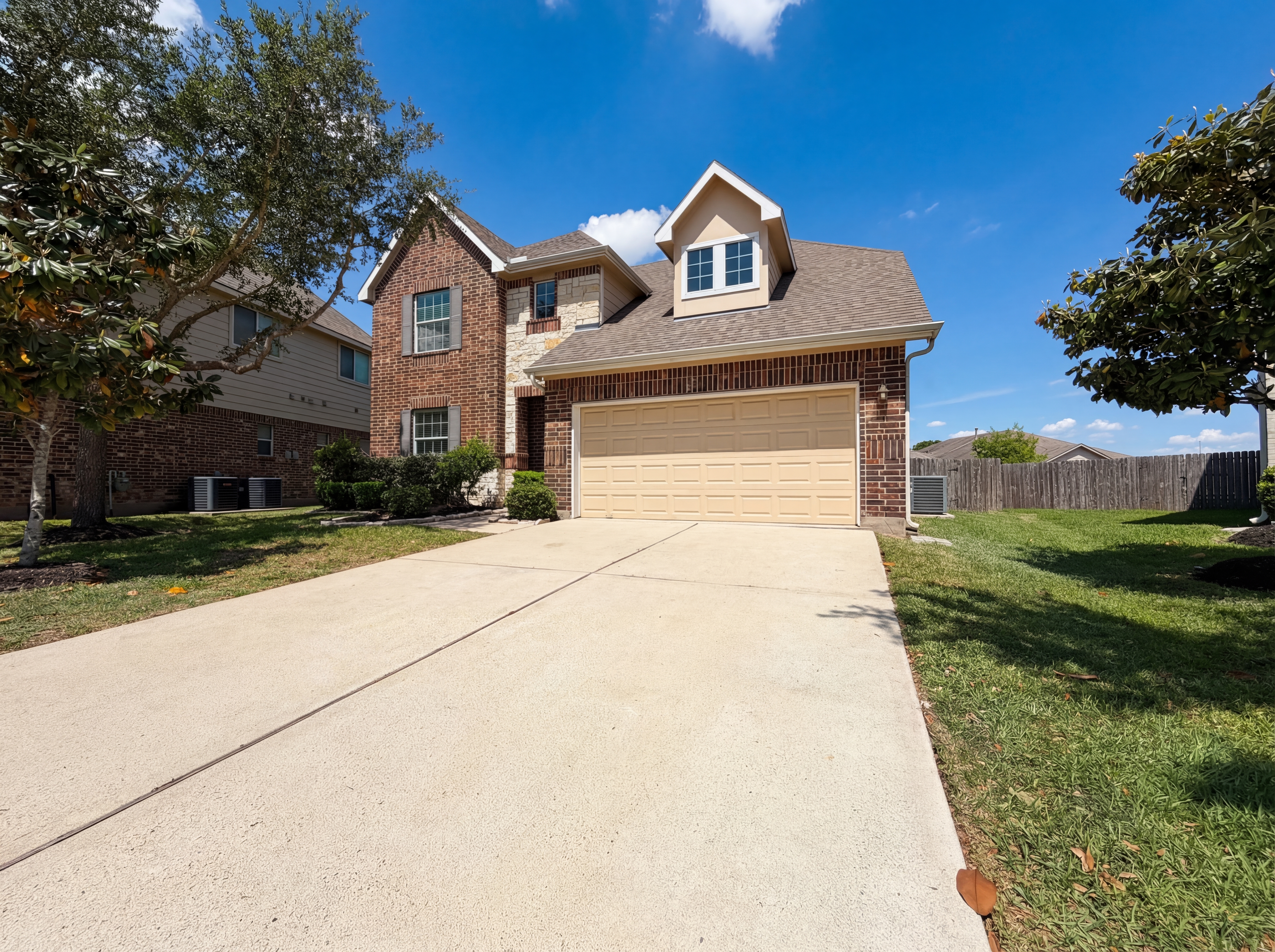 Photo 7 of 24 of 26306 Fox Ridge Ln, Katy, TX