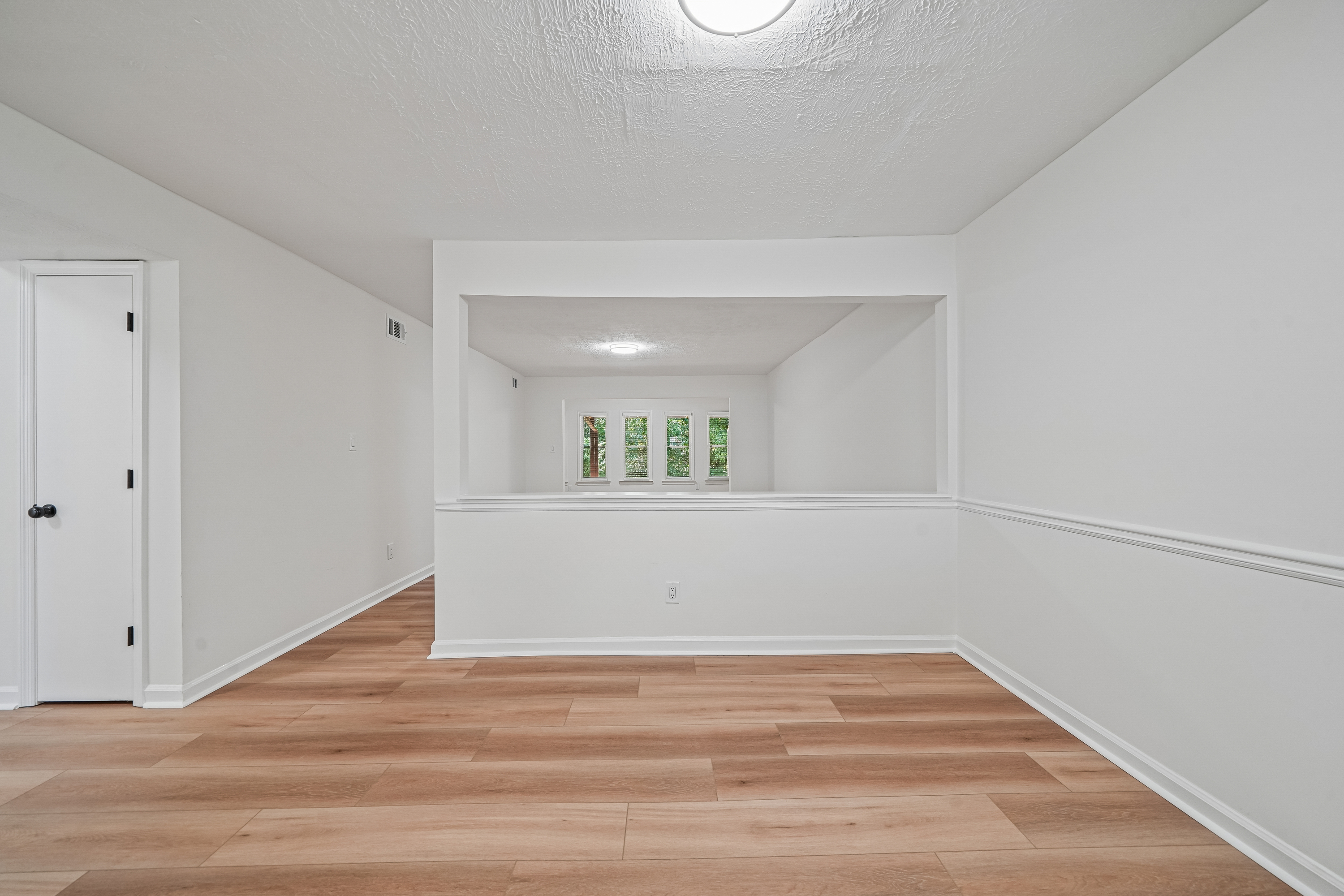 Photo 8 of 20 of 4212 Stillwater Dr, Duluth, GA
