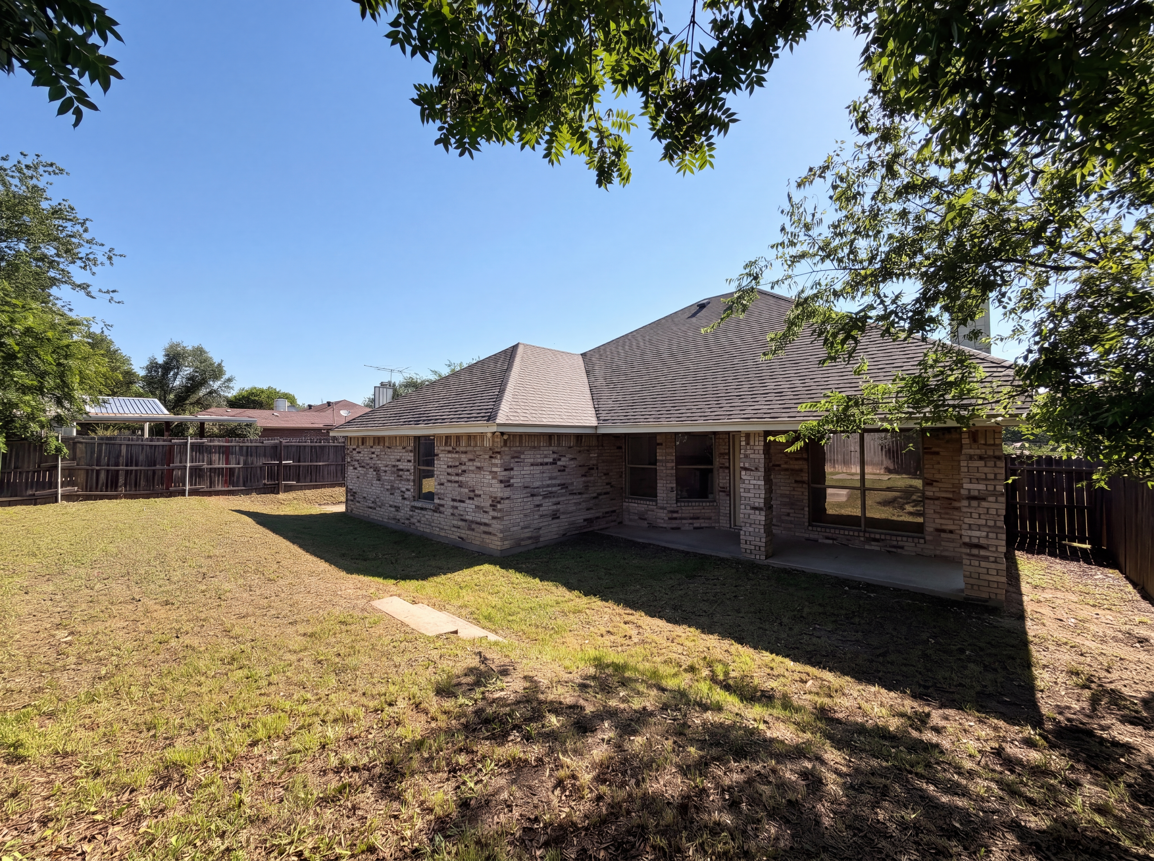 Photo 5 of 20 of 4617 Deal Dr, Fort Worth, TX