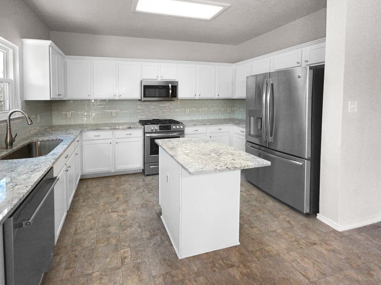 Photo 2 of 18 - 17309 Orwell Ln, Round Rock, TX 78664