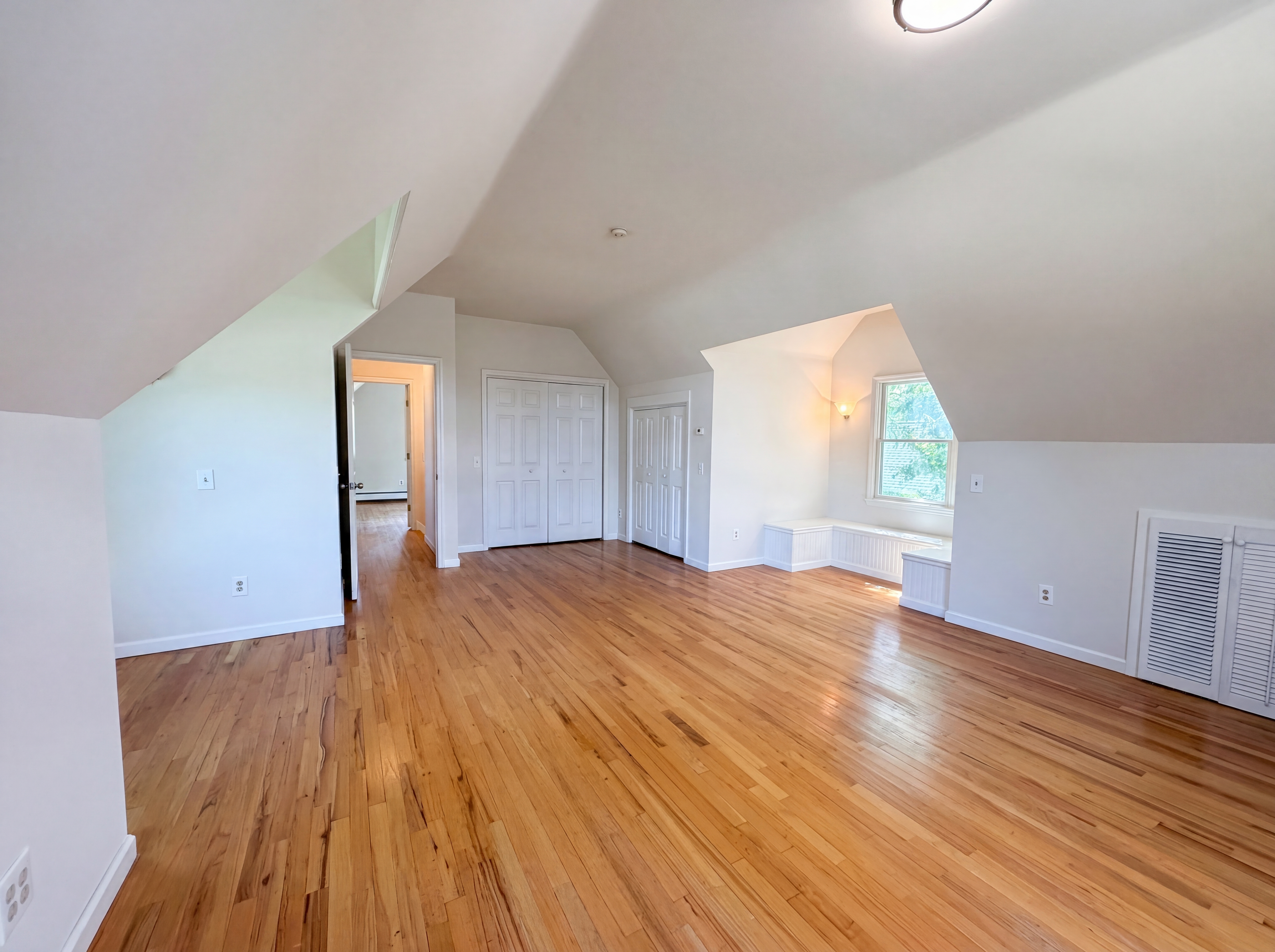 Photo 17 of 26 of 43 Highland Ave, Patchogue, NY