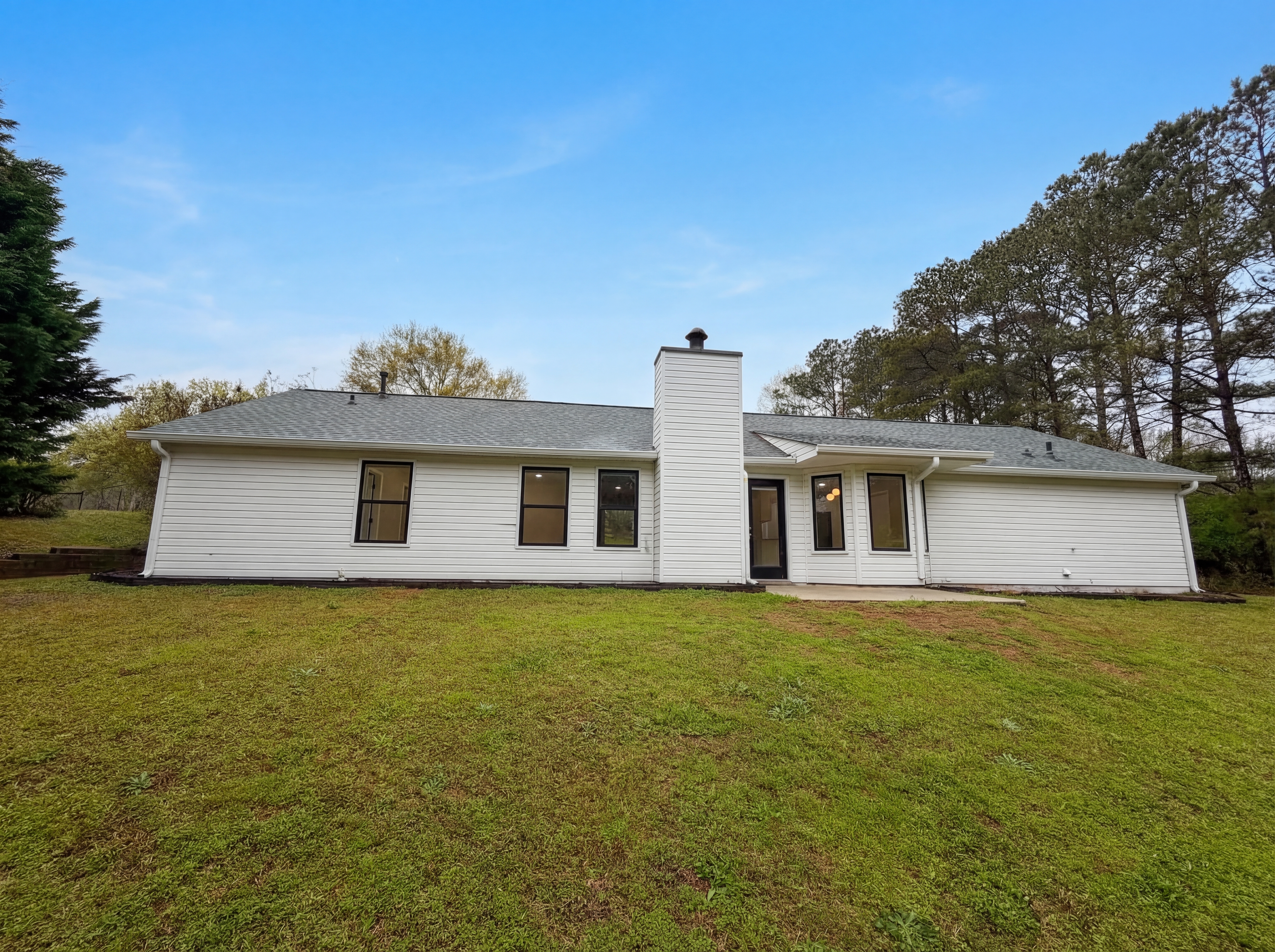 Photo 18 of 19 of 4241 Grady Smith Rd, Loganville, GA