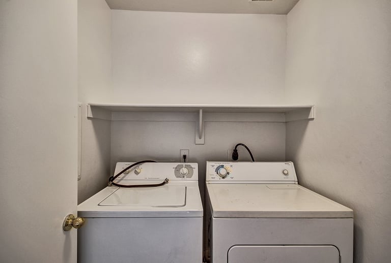 Photo 23 of 24 - 4233 W Irwin Ave, Phoenix, AZ 85041
