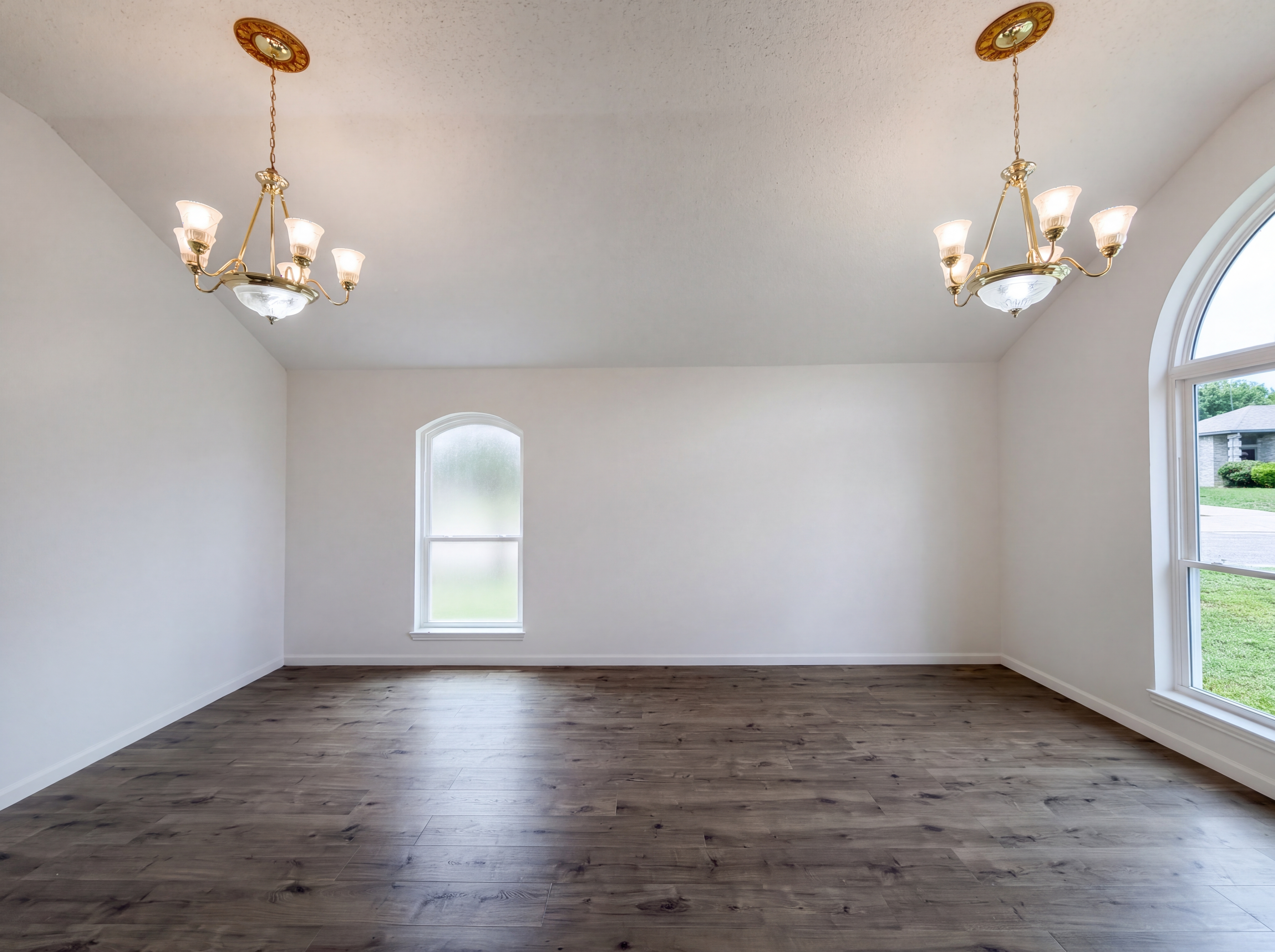 Photo 10 of 22 of 4700 Maryannes Meadow Dr, Fort Worth, TX