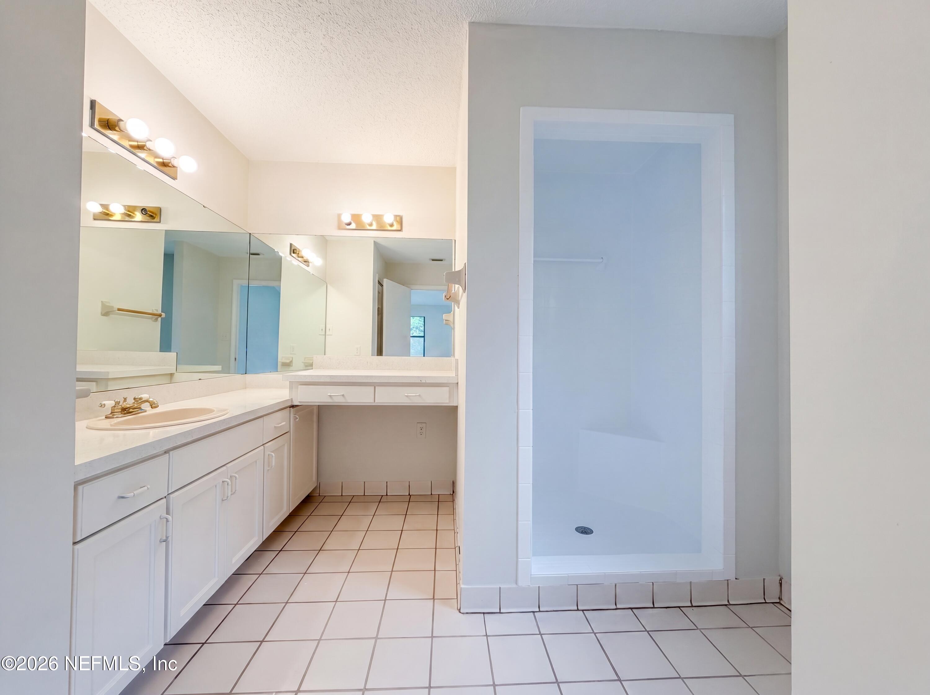 Photo 11 of 18 of 8510 McNeill Rd, Jacksonville, FL