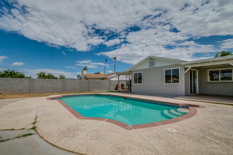 Photo 5 of 37 - 7426 W Carol Ave, Peoria, AZ 85345