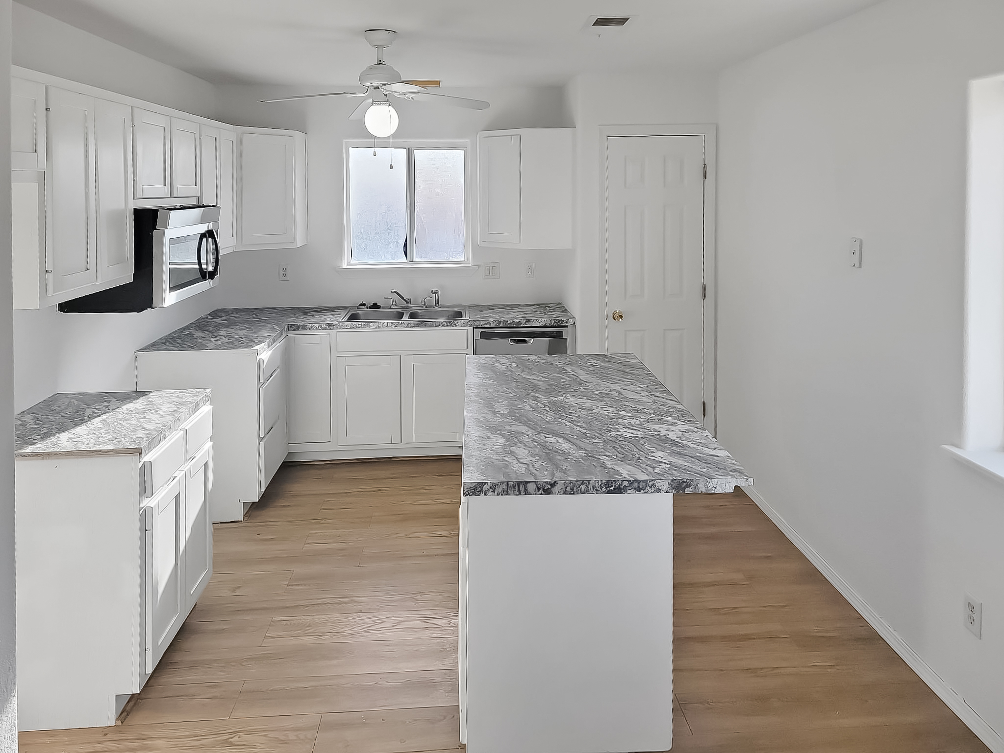 Photo 2 of 17 of 803 Magnolia St, Alamogordo, NM