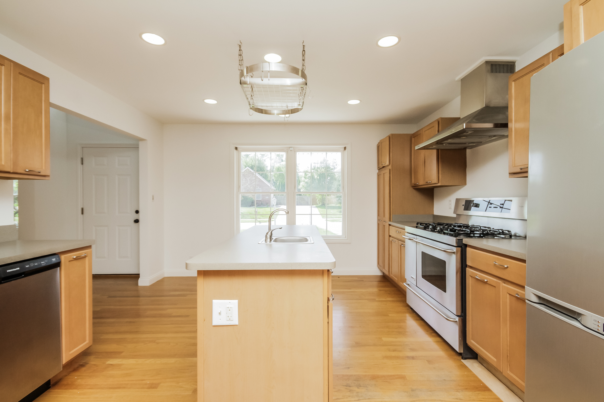 Photo 6 of 23 of 1310 Dune Meadows Dr, Chesterton, IN