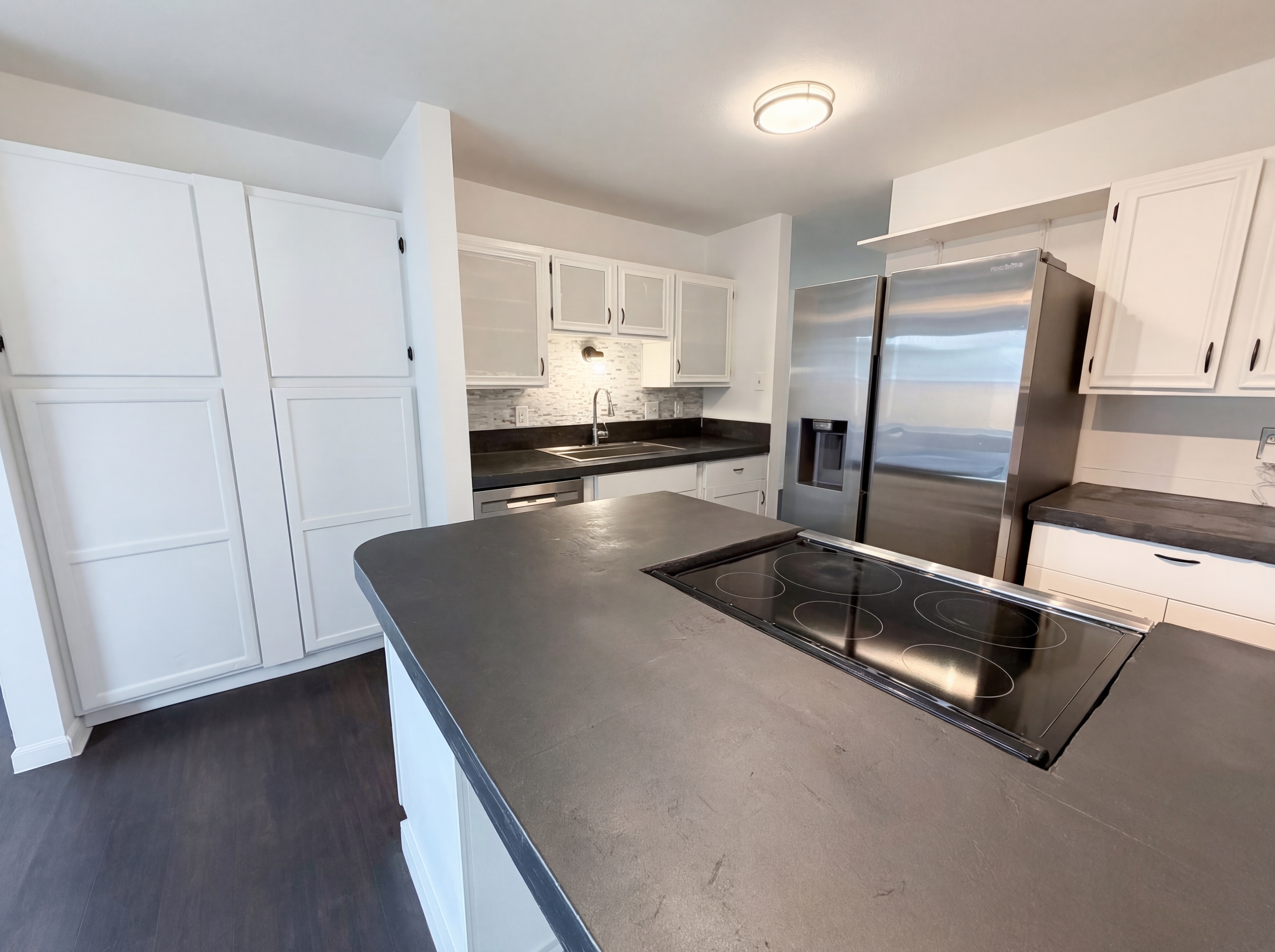 Photo 2 of 25 of 13771 W Warren Dr, Lakewood, CO