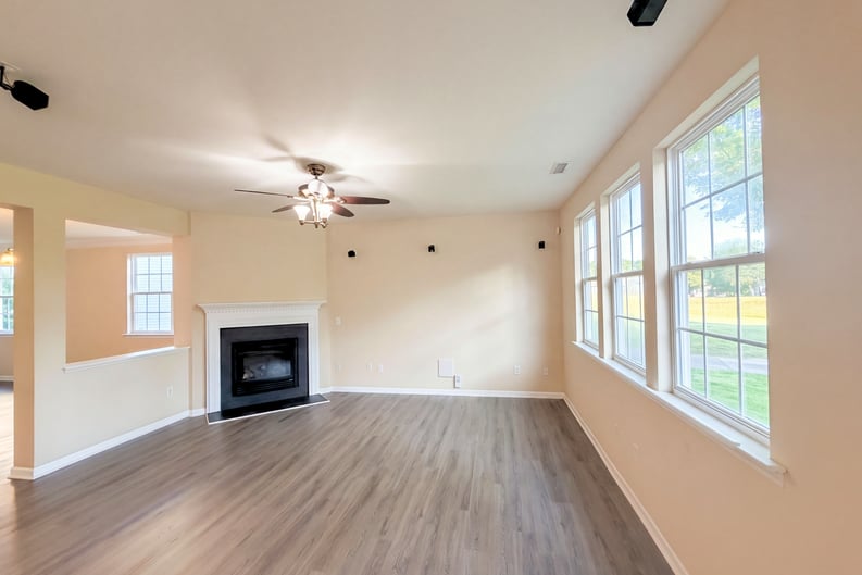 Property photo 3 of 192 Solheim Ln