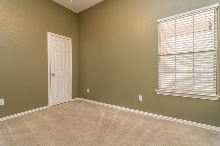 Photo 9 of 21 - 410 Stefhanie Dr, Celina, TX 75009
