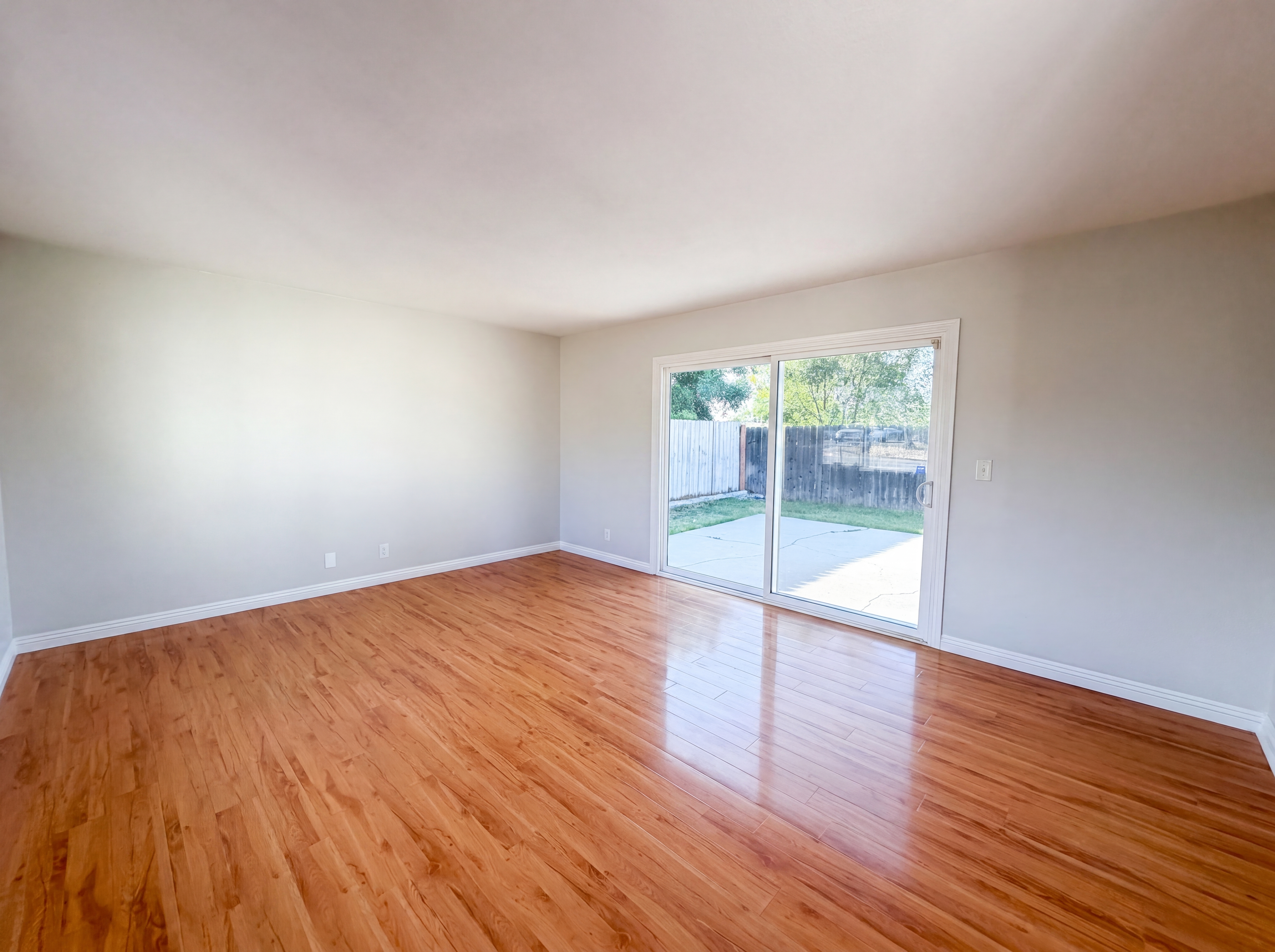 Photo 3 of 17 of 27807 Pluto St, Highland, CA