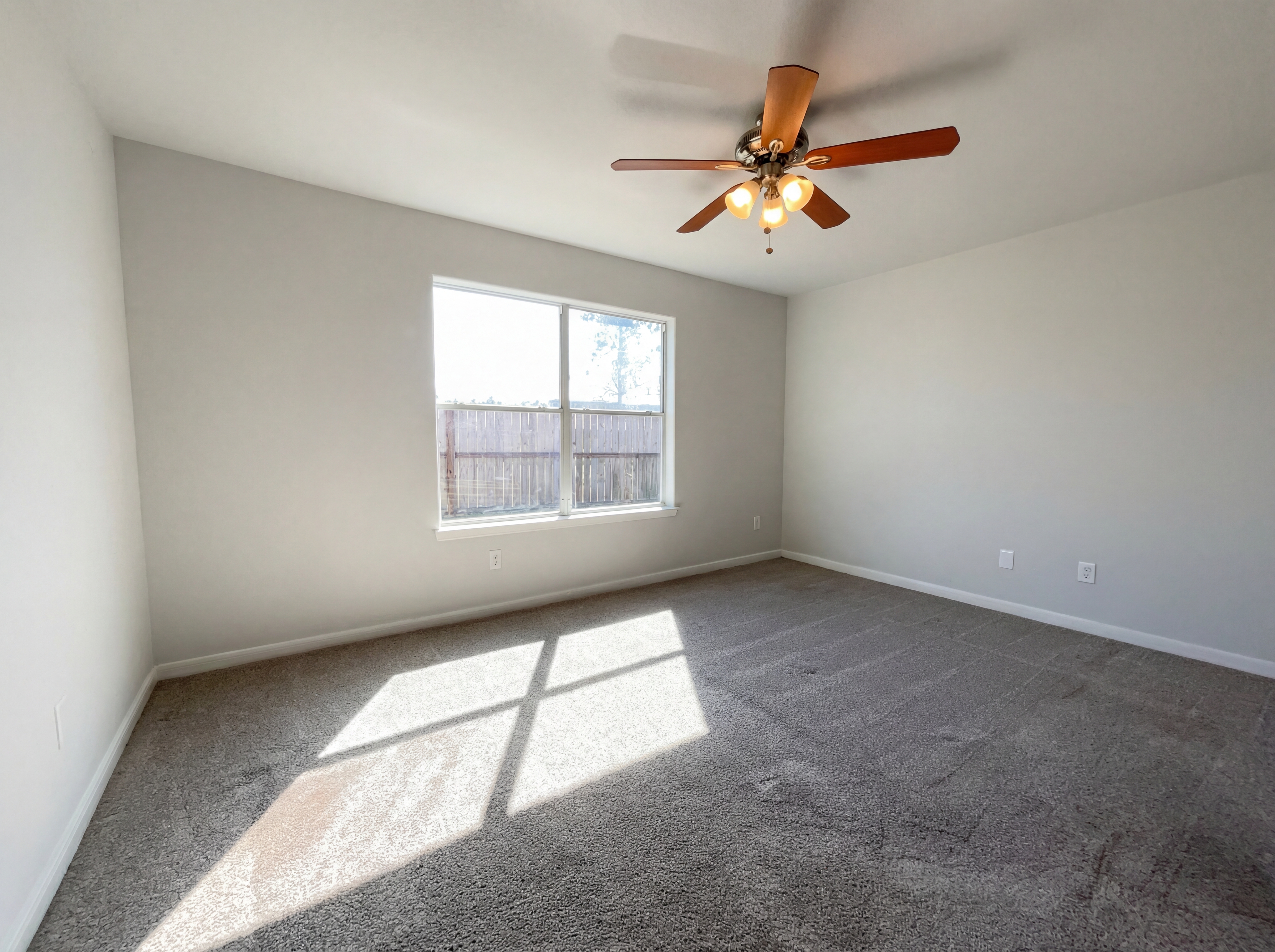 Photo 9 of 16 of 7015 Rosebud Hollow Ln, Richmond, TX