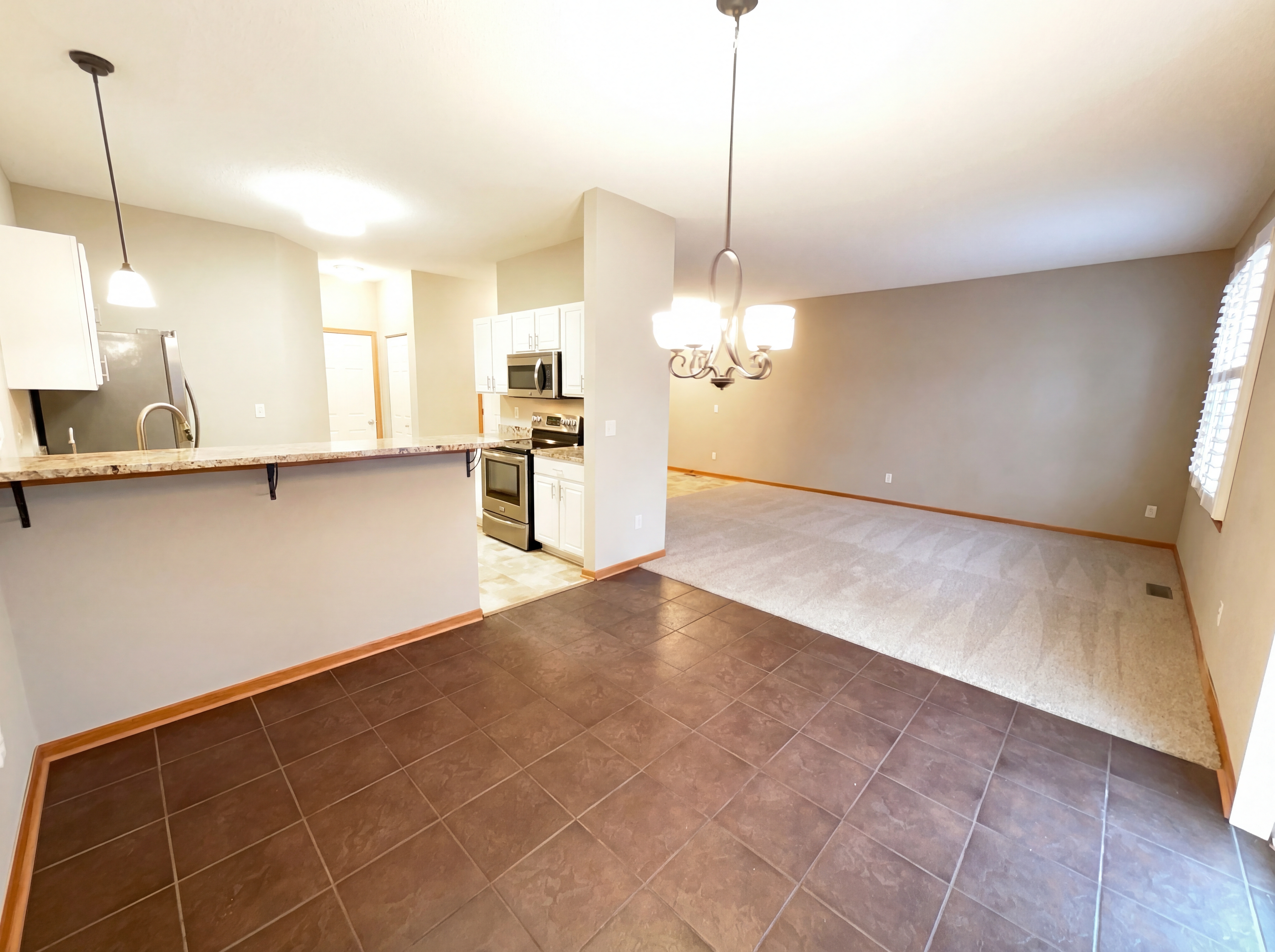 Photo 3 of 19 of 17005 78th Pl N, Maple Grove, MN