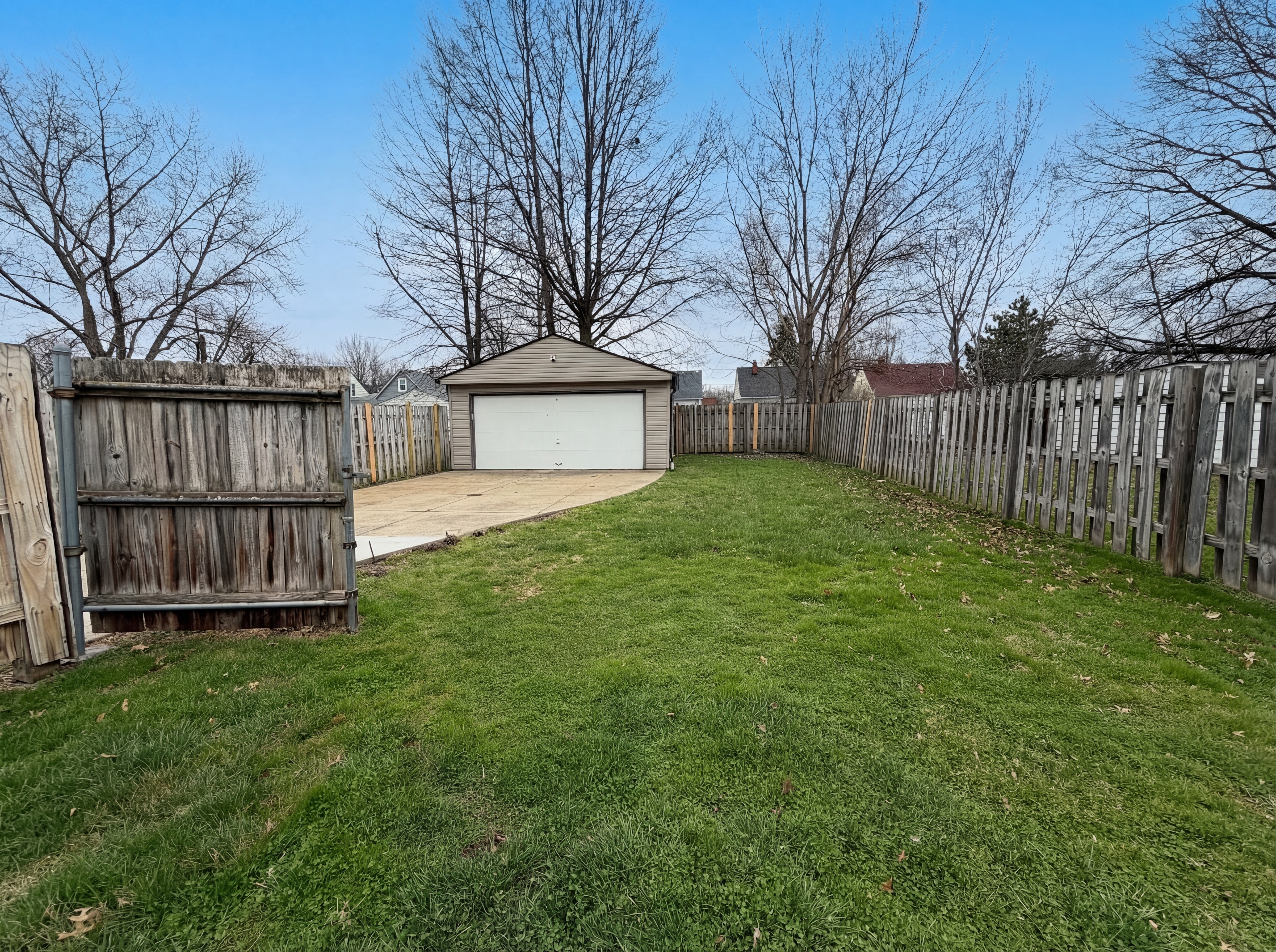 Photo 8 of 22 of 20710 Miller Ave, Cleveland, OH