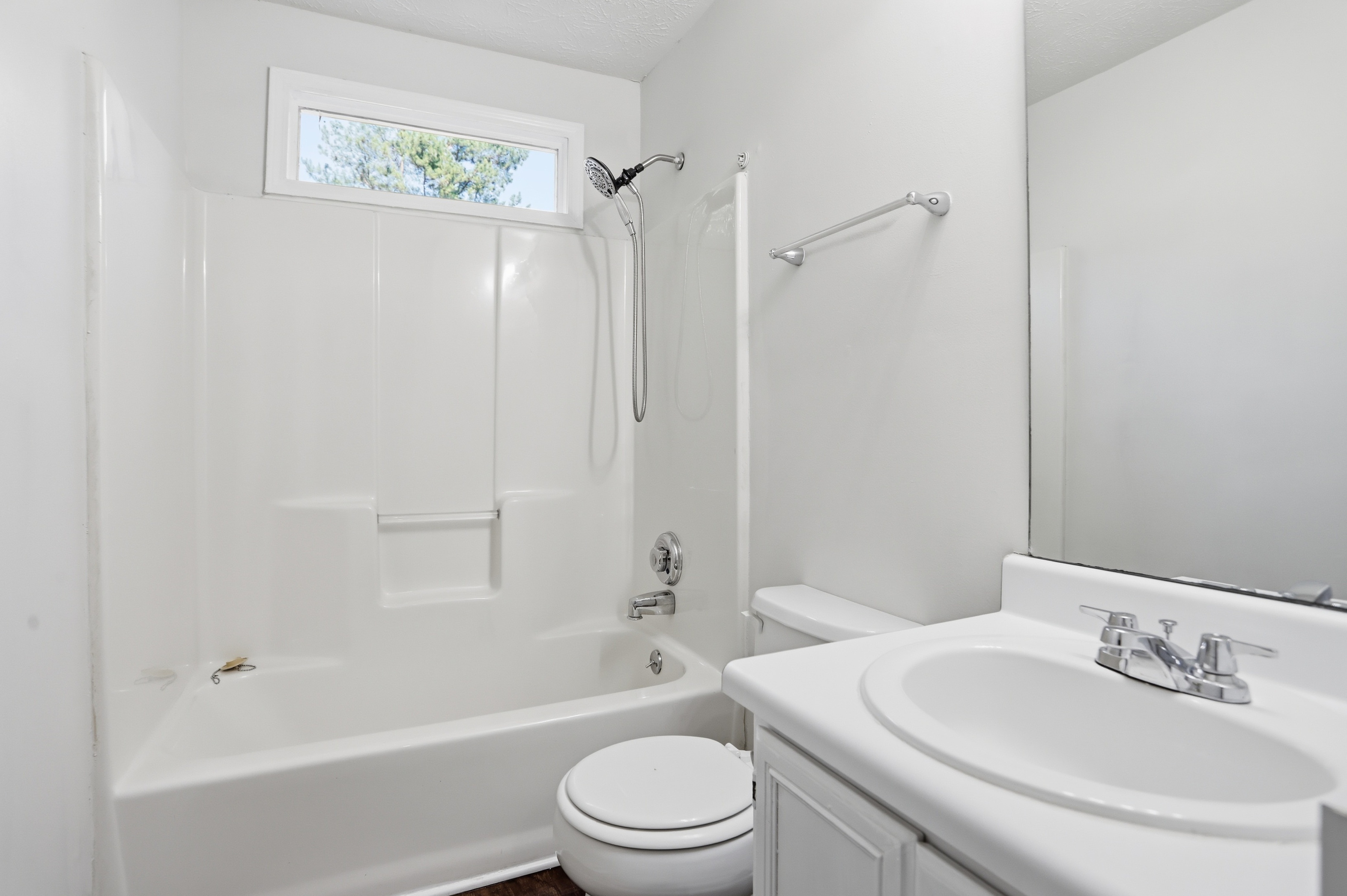 Photo 23 of 34 of 3566 Dyer Parke Ln SW, Marietta, GA