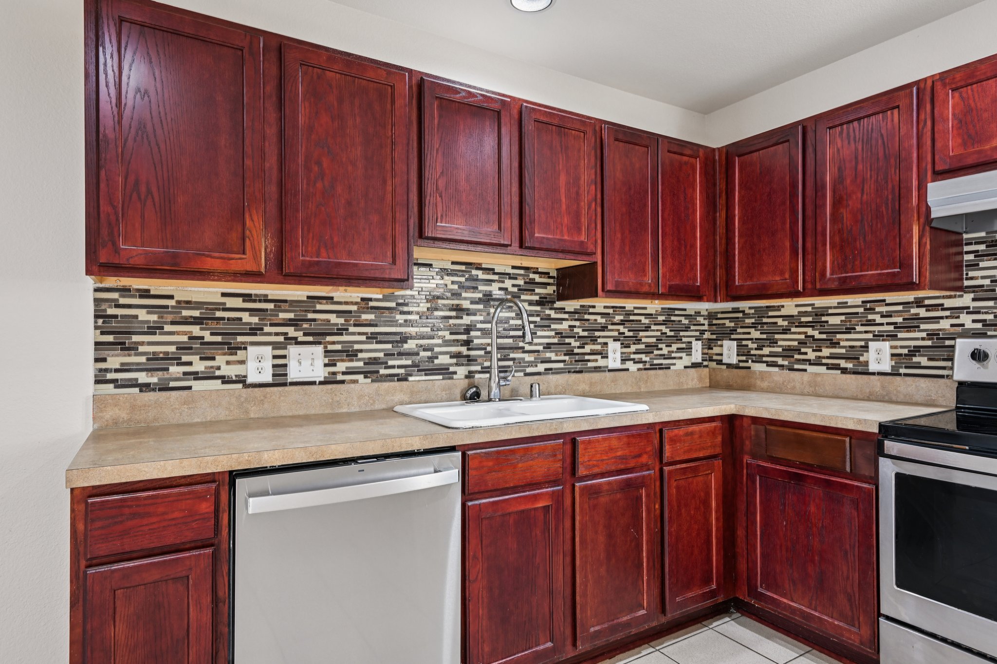 Photo 22 of 38 of 2714 Silkwood St, Dallas, TX
