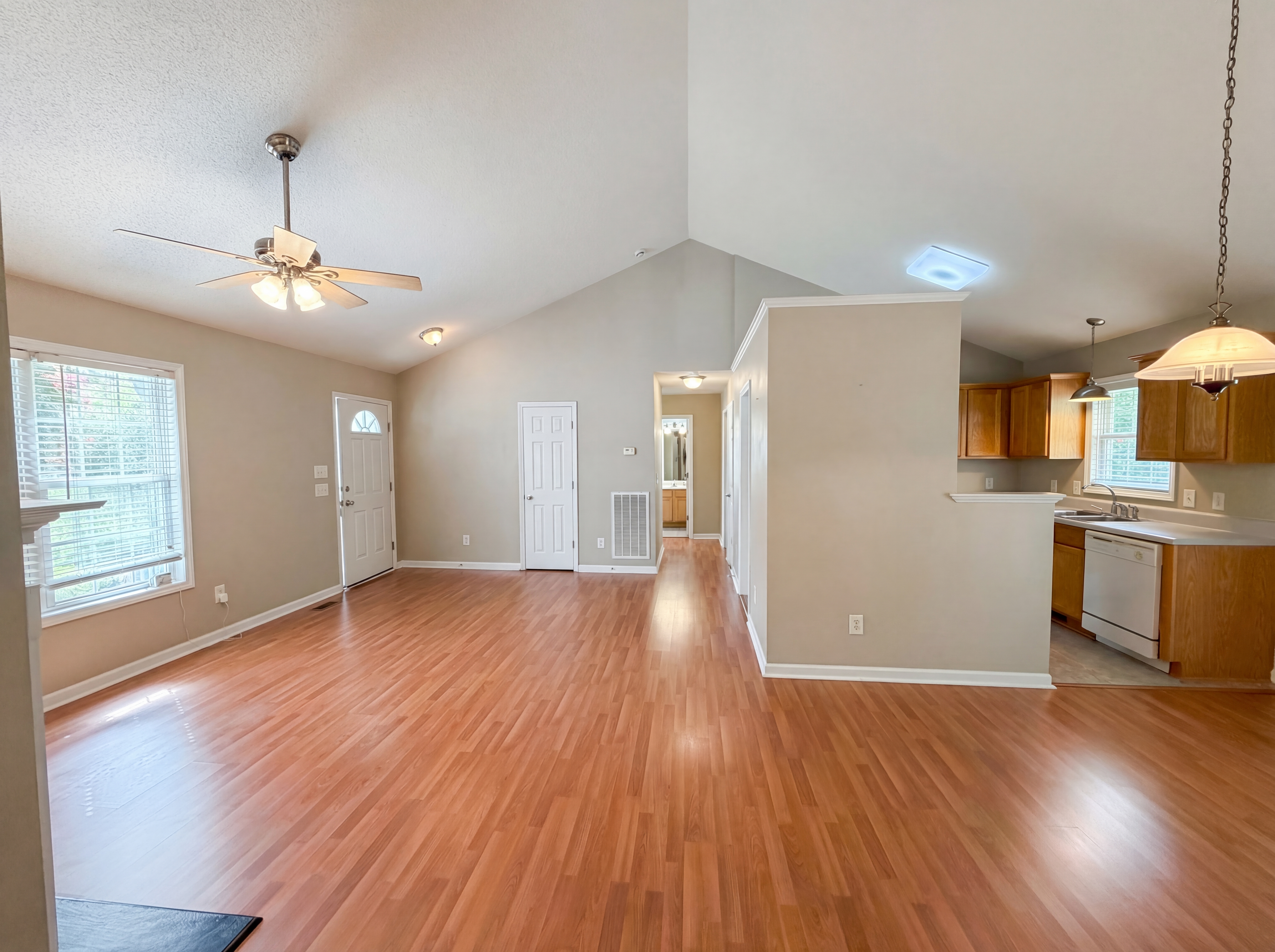 Photo 6 of 16 of 2037 Fairview Ln, Sanford, NC