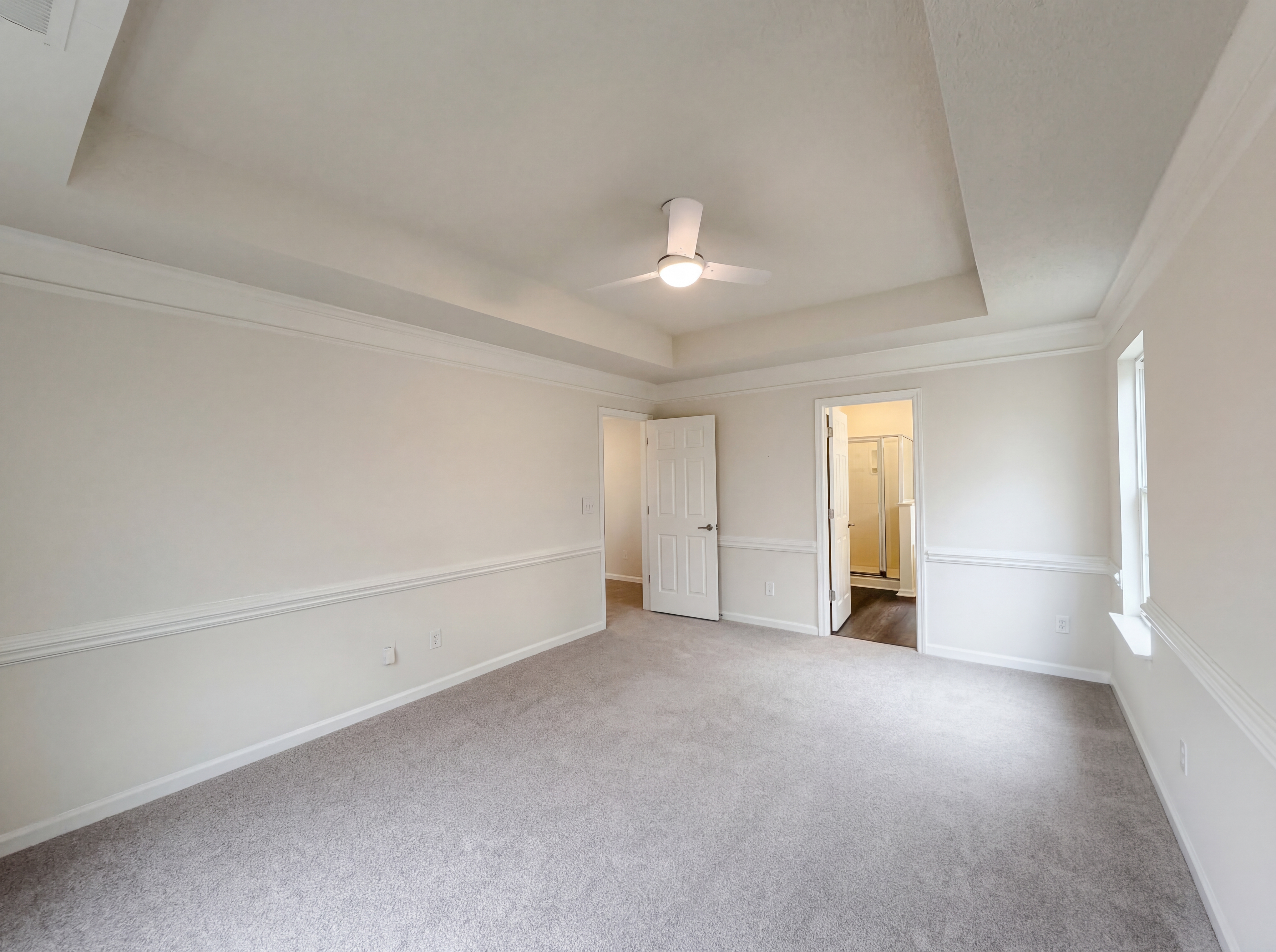 Photo 4 of 24 of 11037 Wyndham Pointe Dr, Charlotte, NC