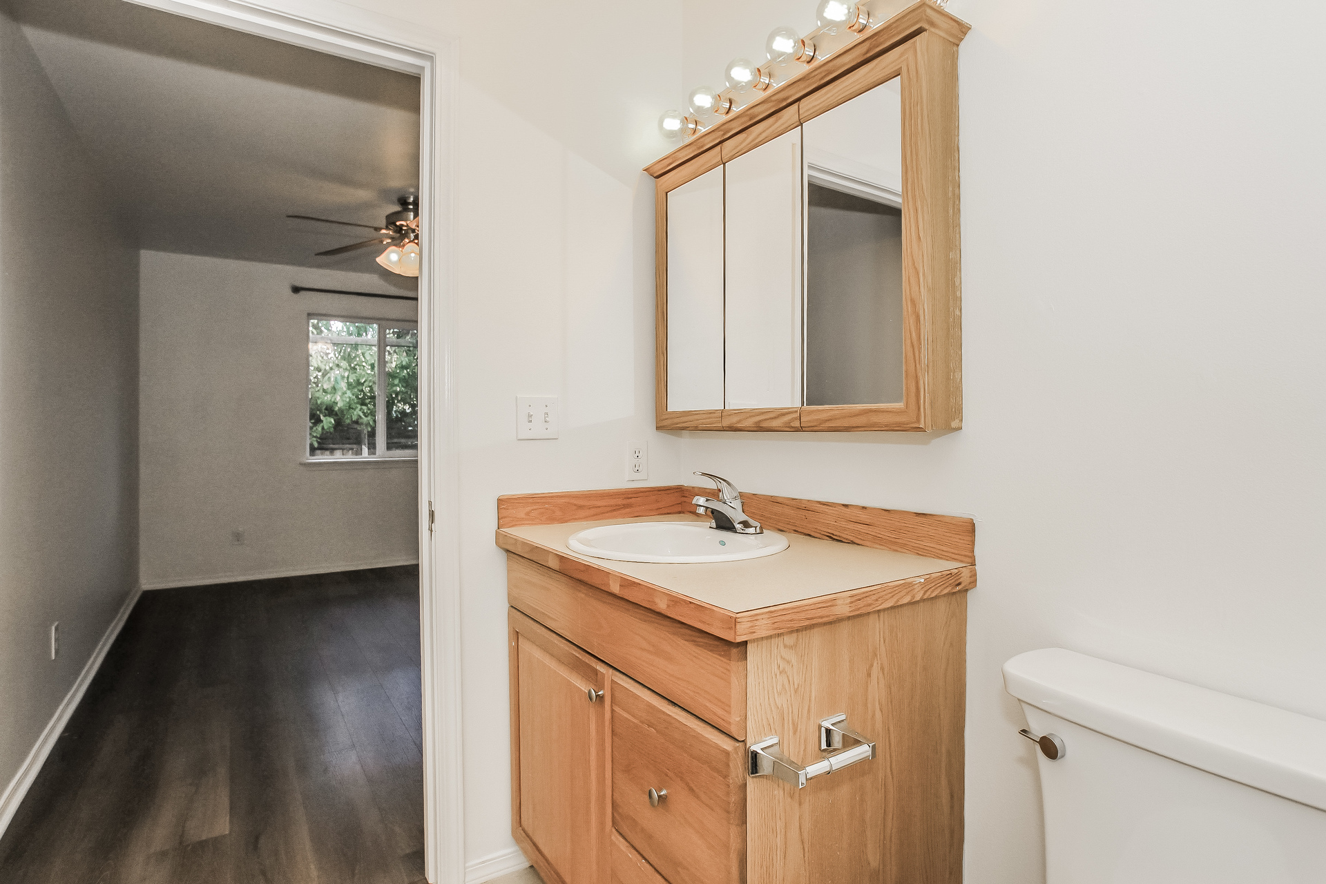 Photo 9 of 21 of 3311 New Hope Cir, Bremerton, WA